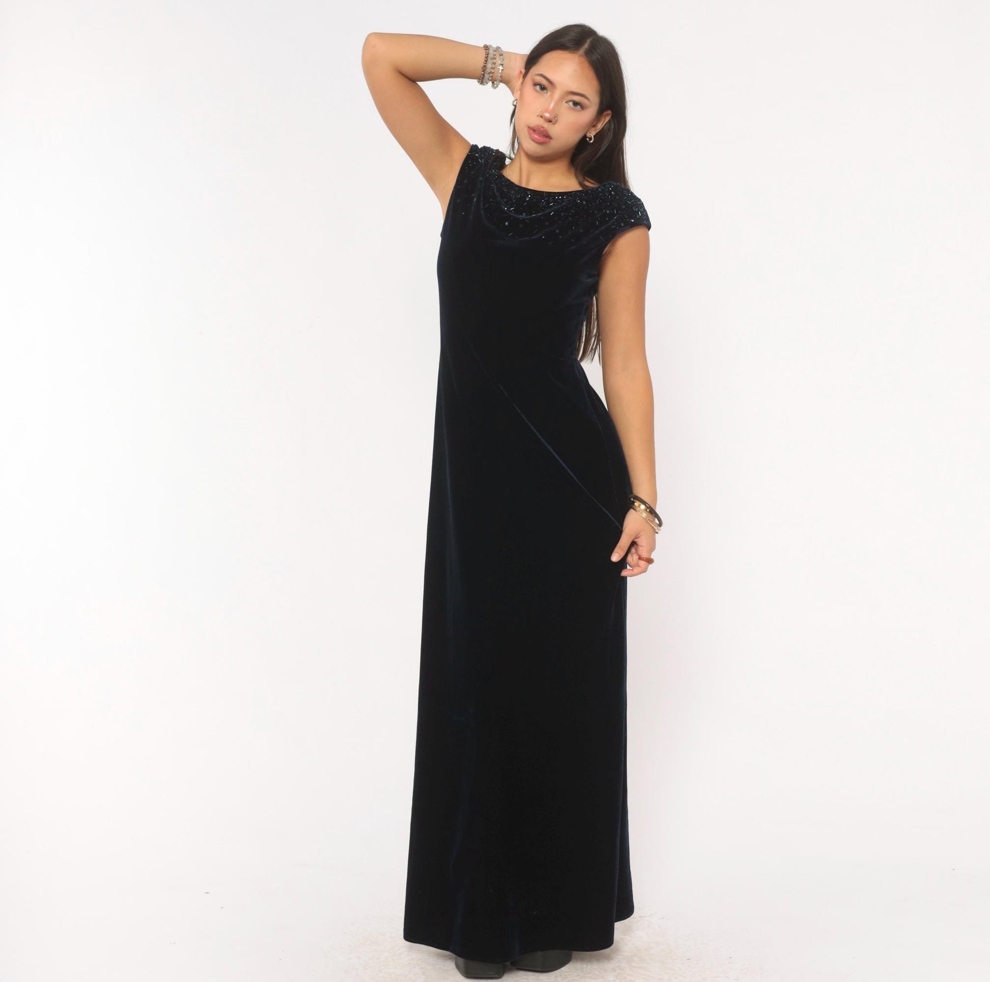 90s J. R. Nites Navy Velvet Gown Beaded Sequin Cap Sleeve Boat Neck Medium