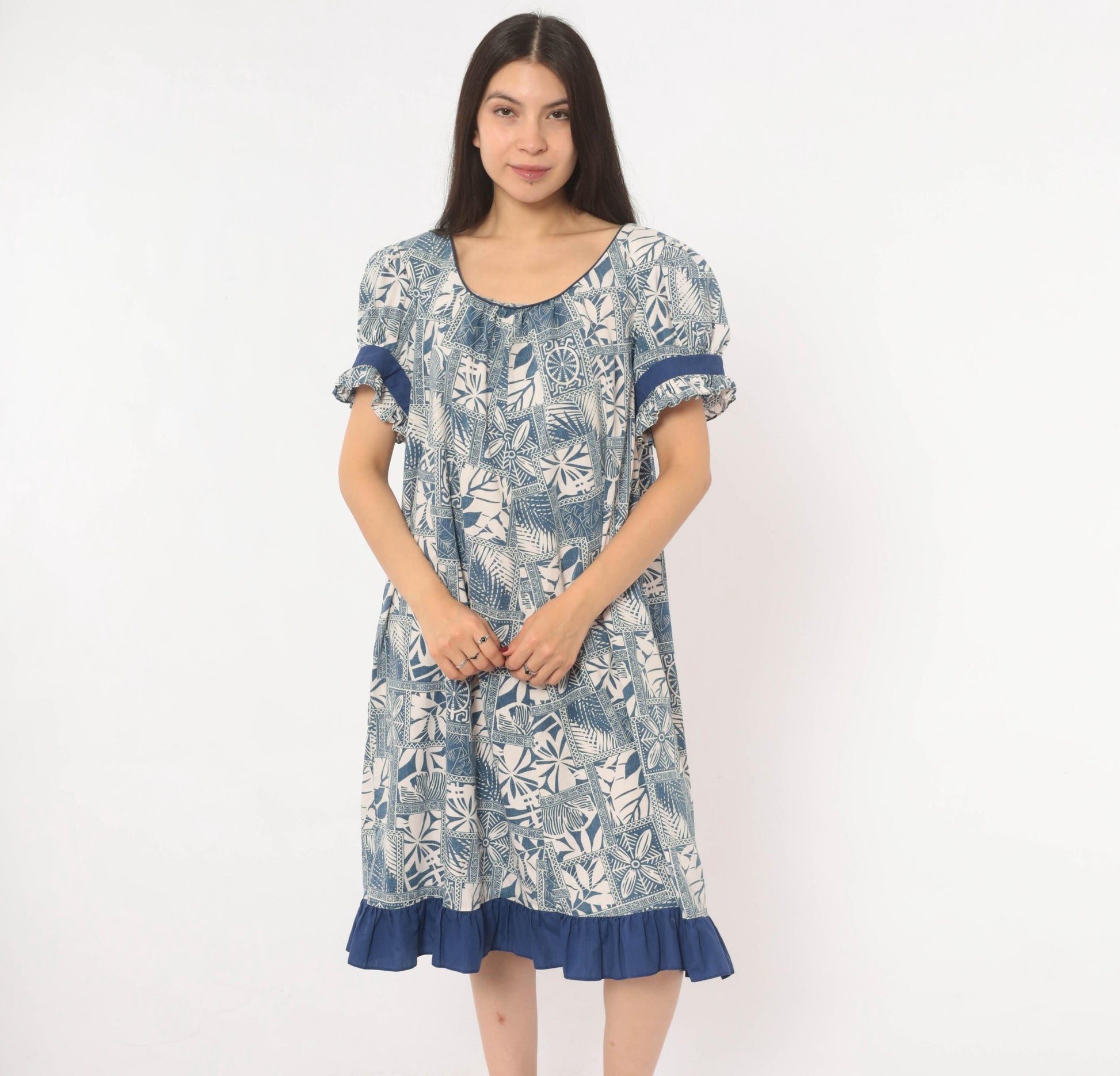 90s Good Times Tapa Print Muumuu Blue White Tropical Patchwork Cotton Knee-Length Medium Large