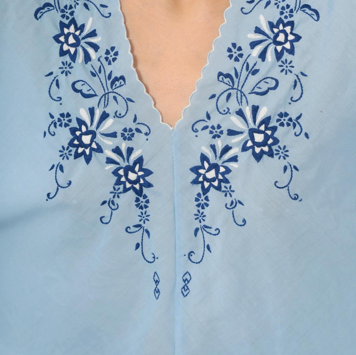 80s Sky Blue Cotton Peasant Blouse Embroidered Floral V Neck Flutter Sleeve Medium Large