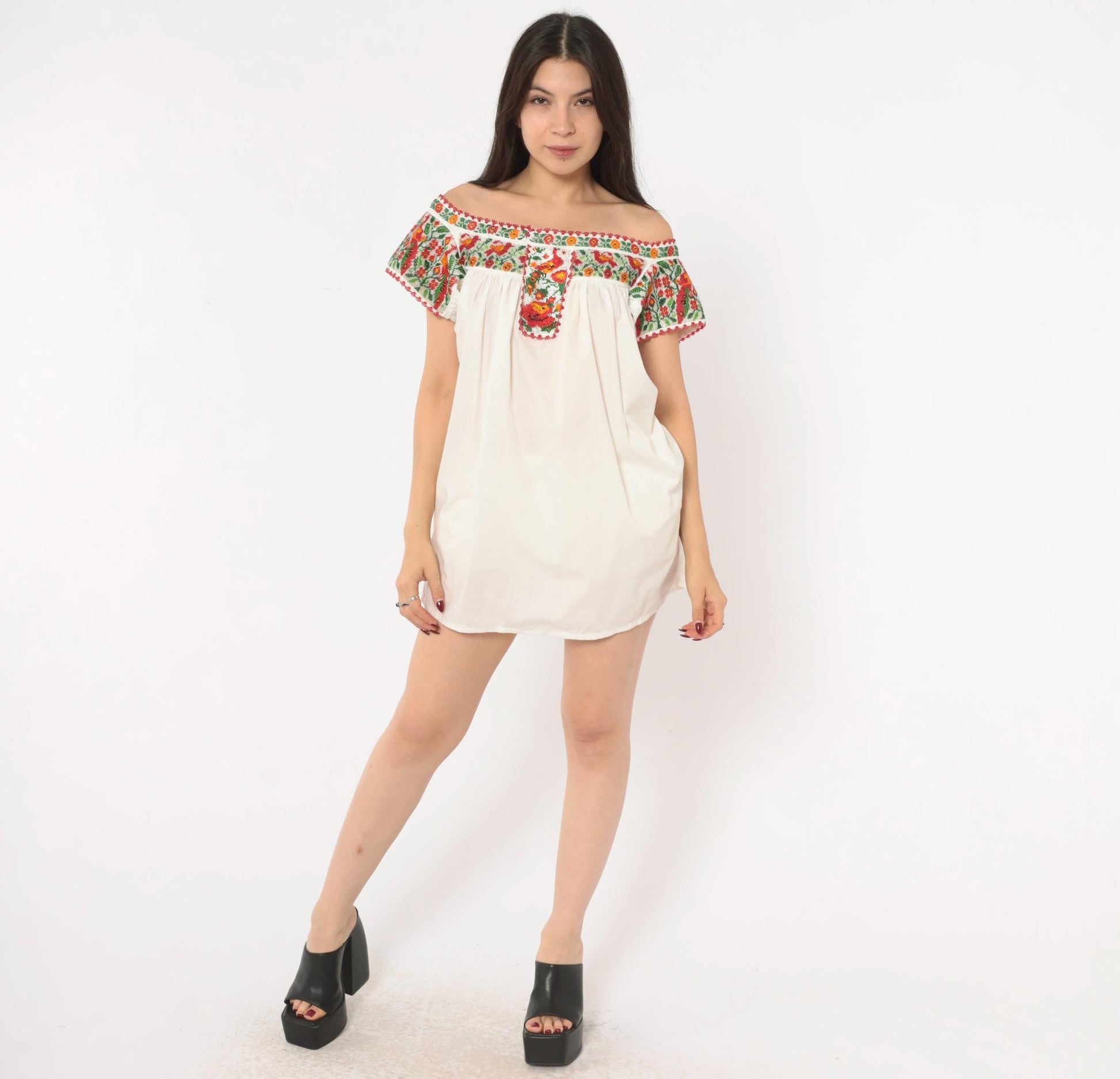 70s Mexican Off-Shoulder Peasant Blouse White Beaded Embroidered Bird Floral Medium