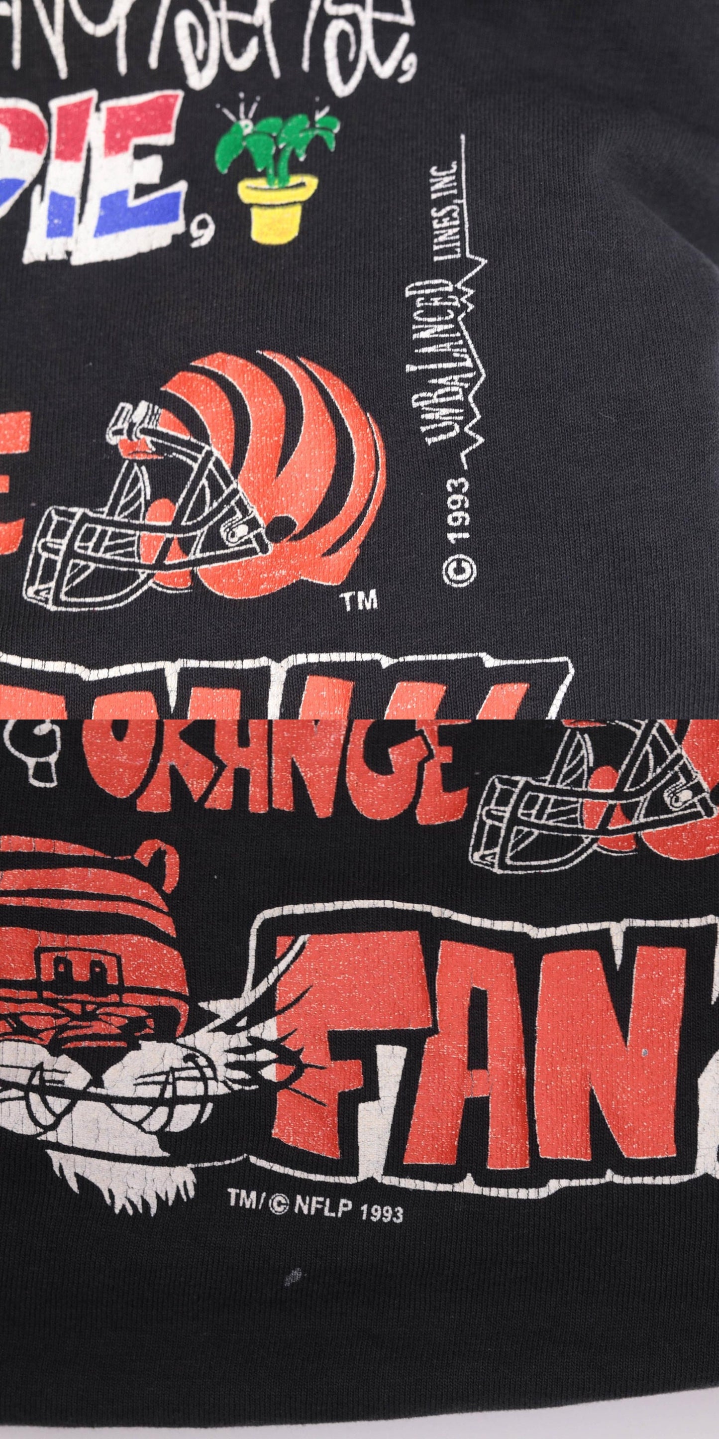 90s Cincinnati Bengals NFL Graphic T-Shirt Black Distressed Medium