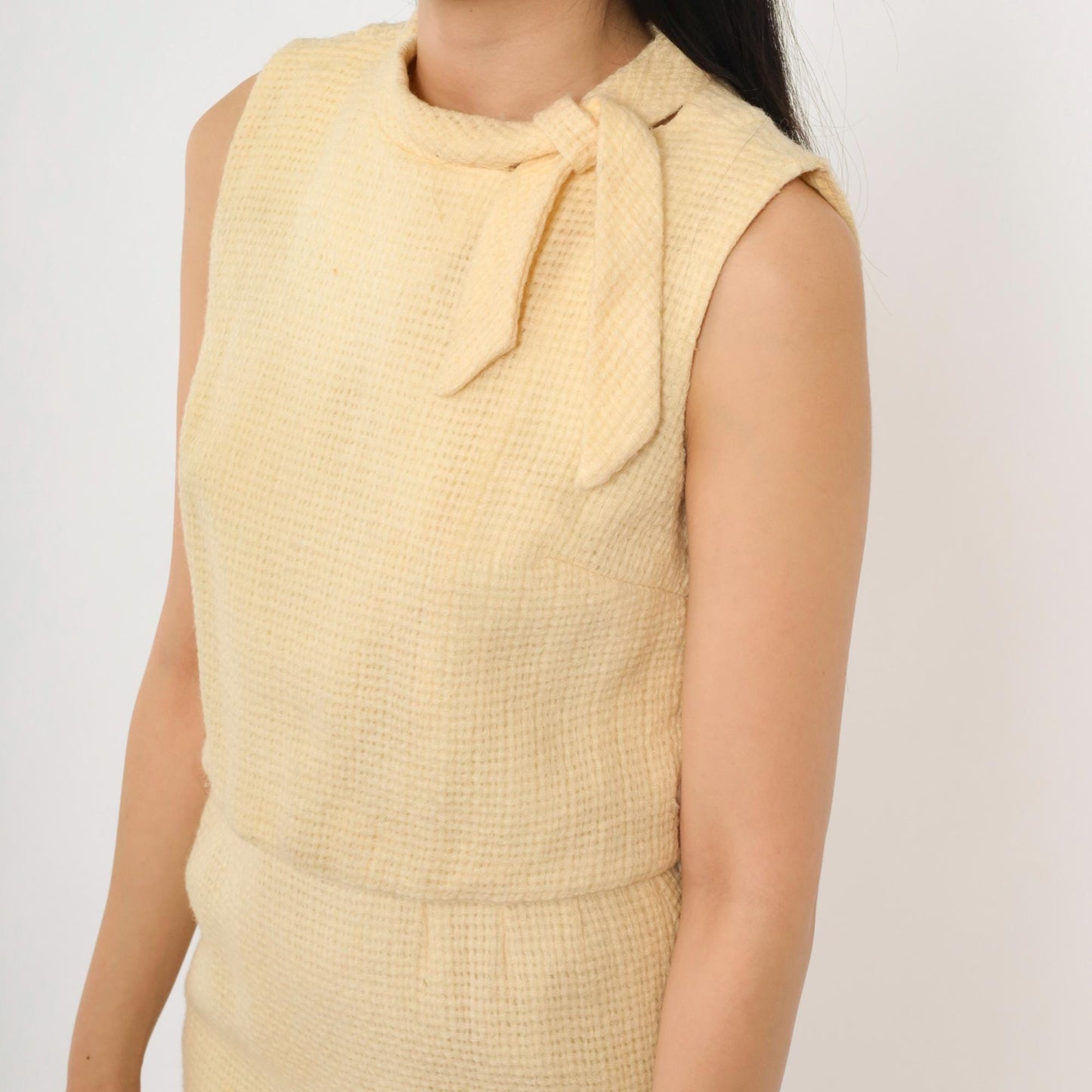 1960s Cream Wool Dress Sleeveless Bow Neck Fitted Knee Length Small S