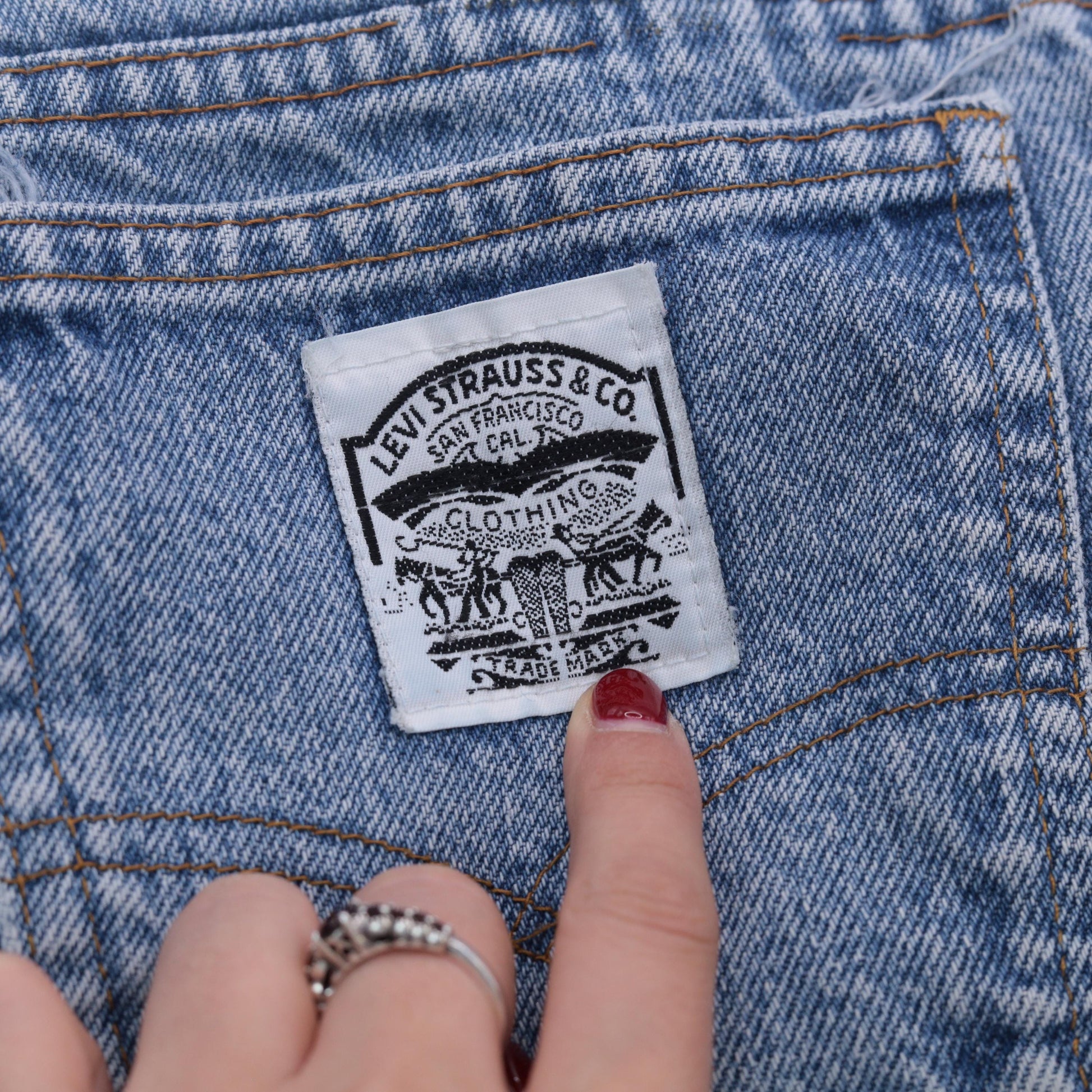 80s Levi's High Waisted Mom Jeans Light Blue Straight Leg Small