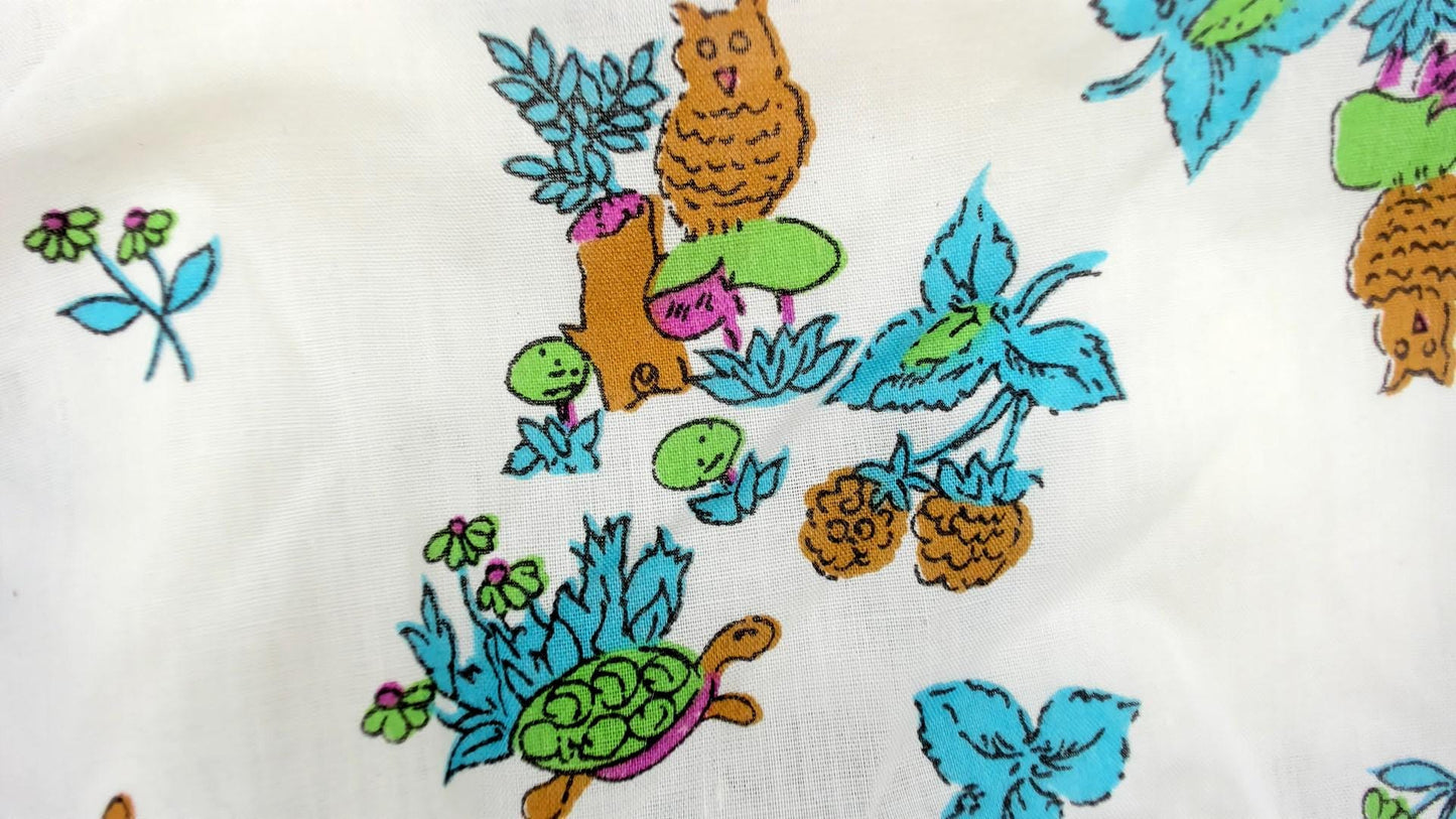 70s Animal Print Button Down Shirt Owl Turtle White Cotton Small S