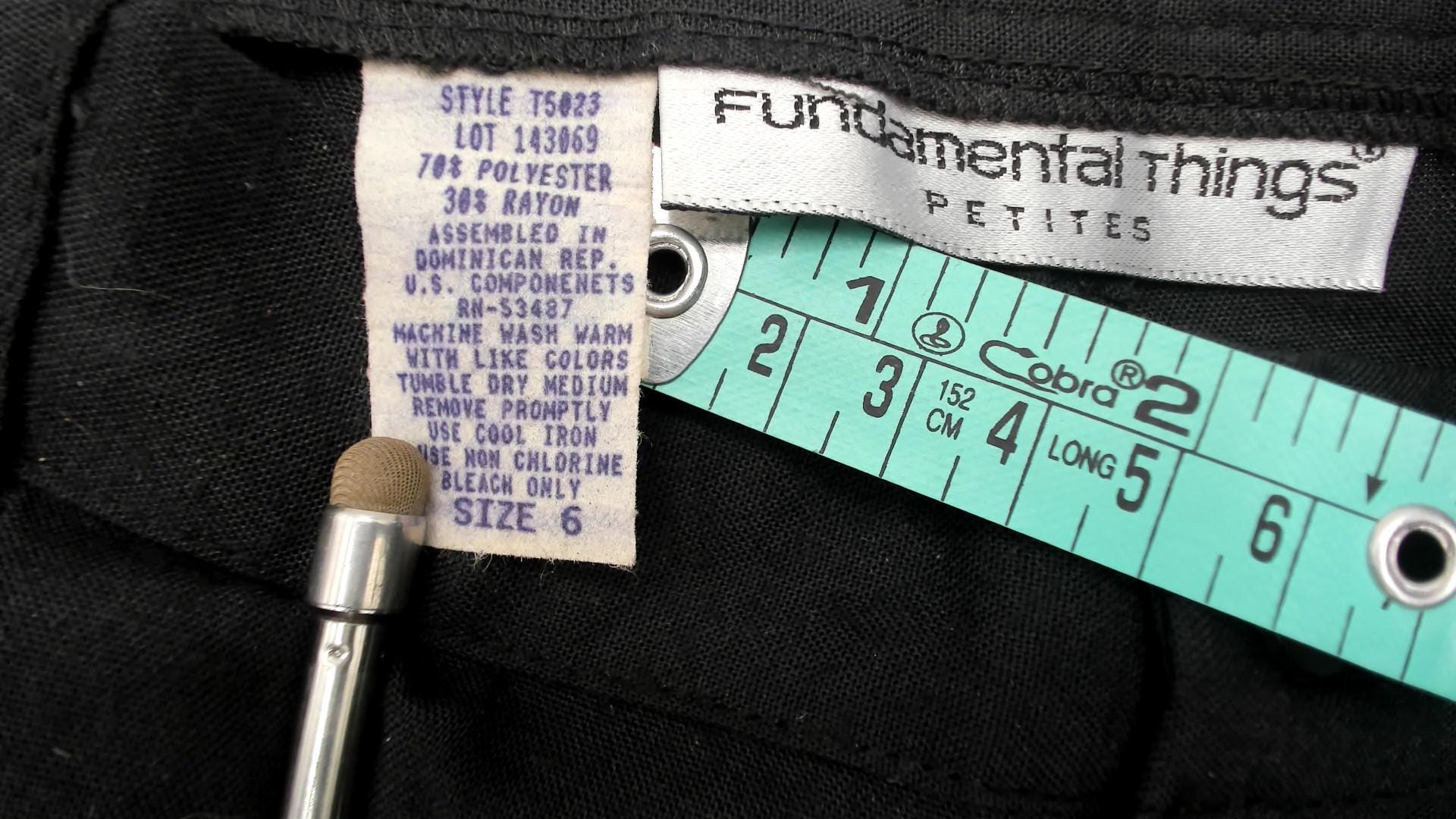 80s Black Pleated High-Waist Tapered Trousers Cropped Leg Small