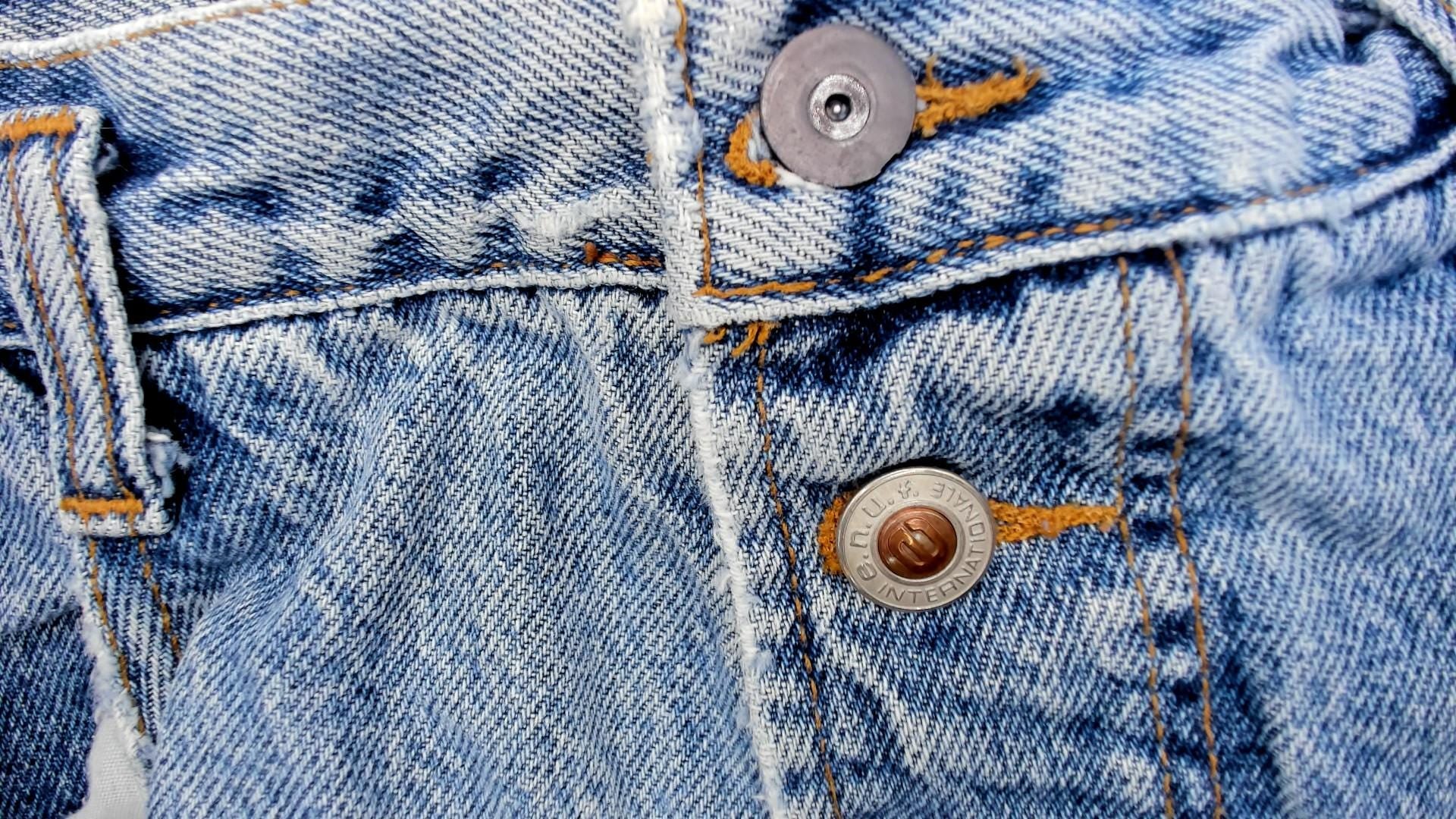 90s Enuf Internationale High-Waisted Mom Jeans Light Wash Button Fly Medium