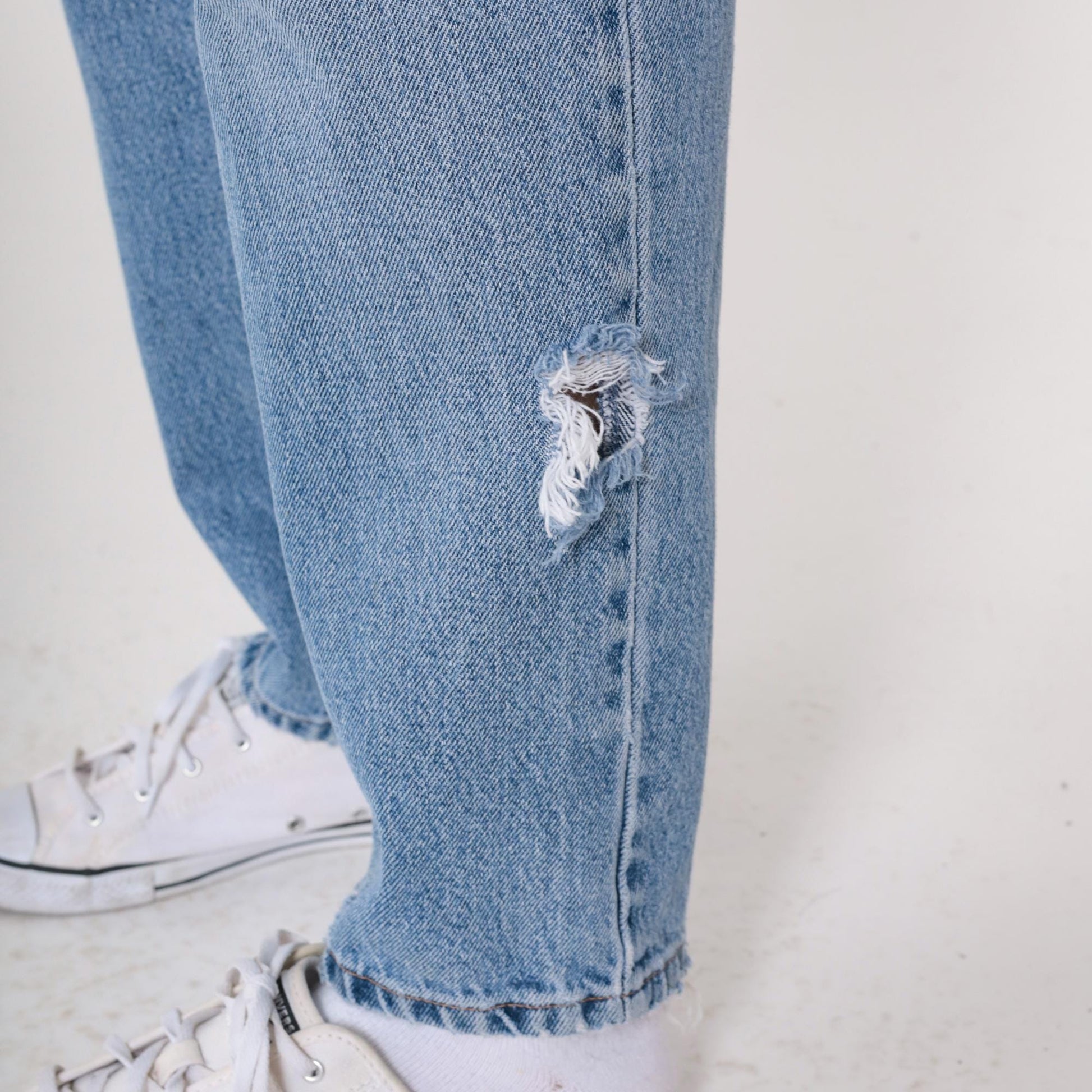 90s Old Navy Light Wash Distressed Jeans High Waist Straight Leg Medium