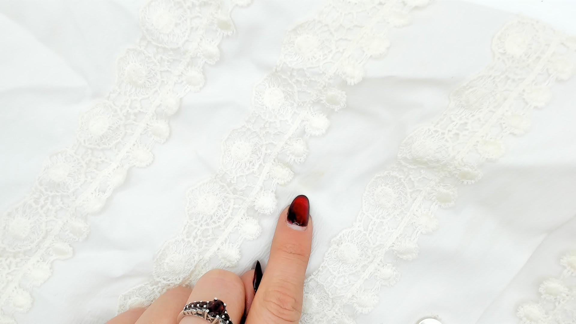 70s La Rose California White Blouse Scalloped Lace Embroidered Button Front Large