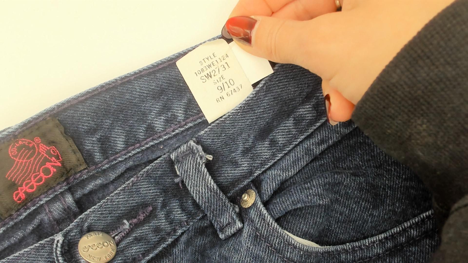 90s Sasson High-Waisted Mom Jeans Navy Tapered Ankle Crop 29