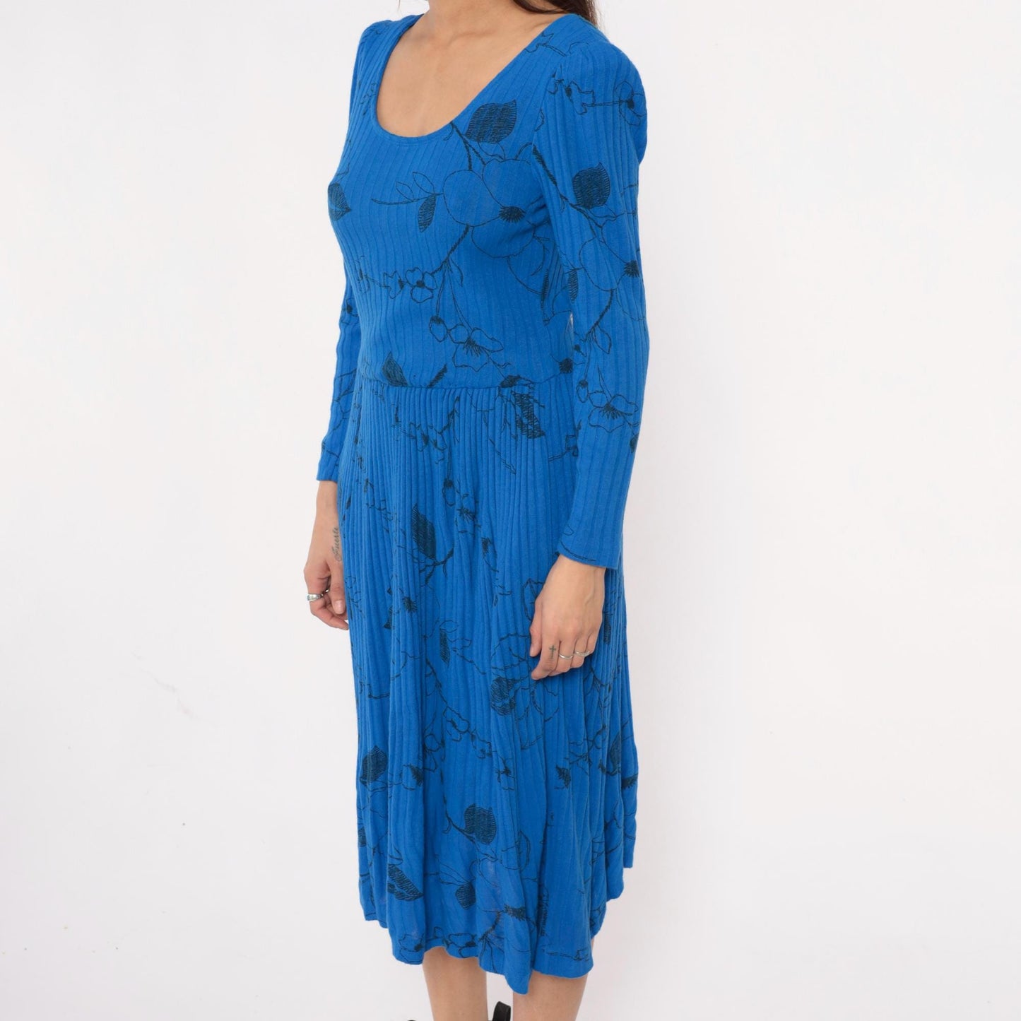 80s Blue Floral Midi Dress Gathered Shoulder Scoop Neckline Small