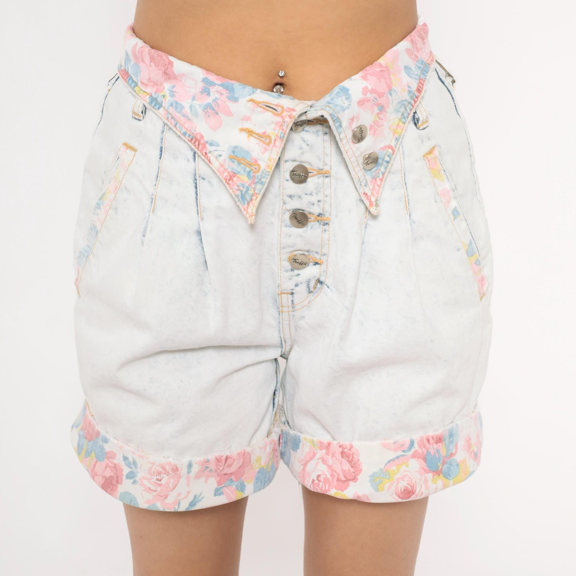 90s Traffic Acid Wash Denim Shorts Floral Yoke High Rise Pleated Medium M