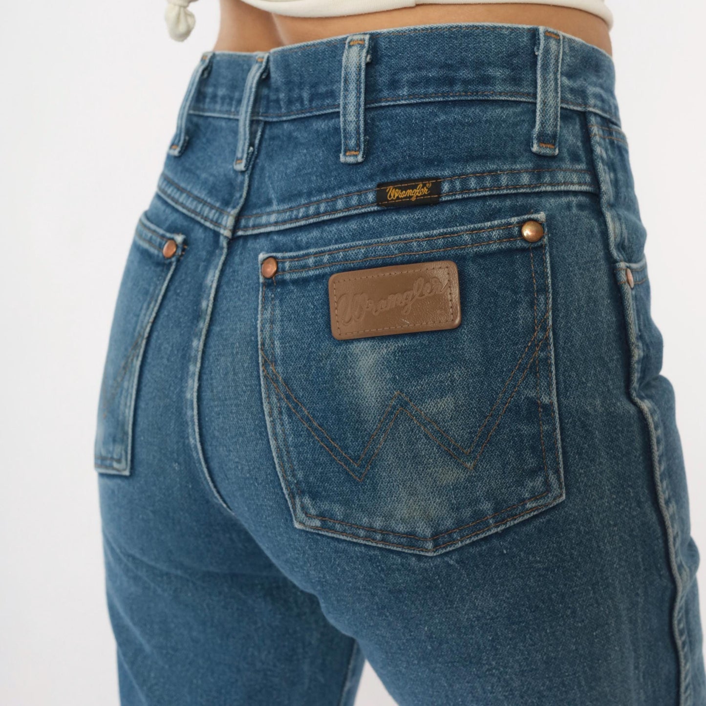 90s Wrangler High Rise Straight Leg Jeans Light Blue Denim 30x32