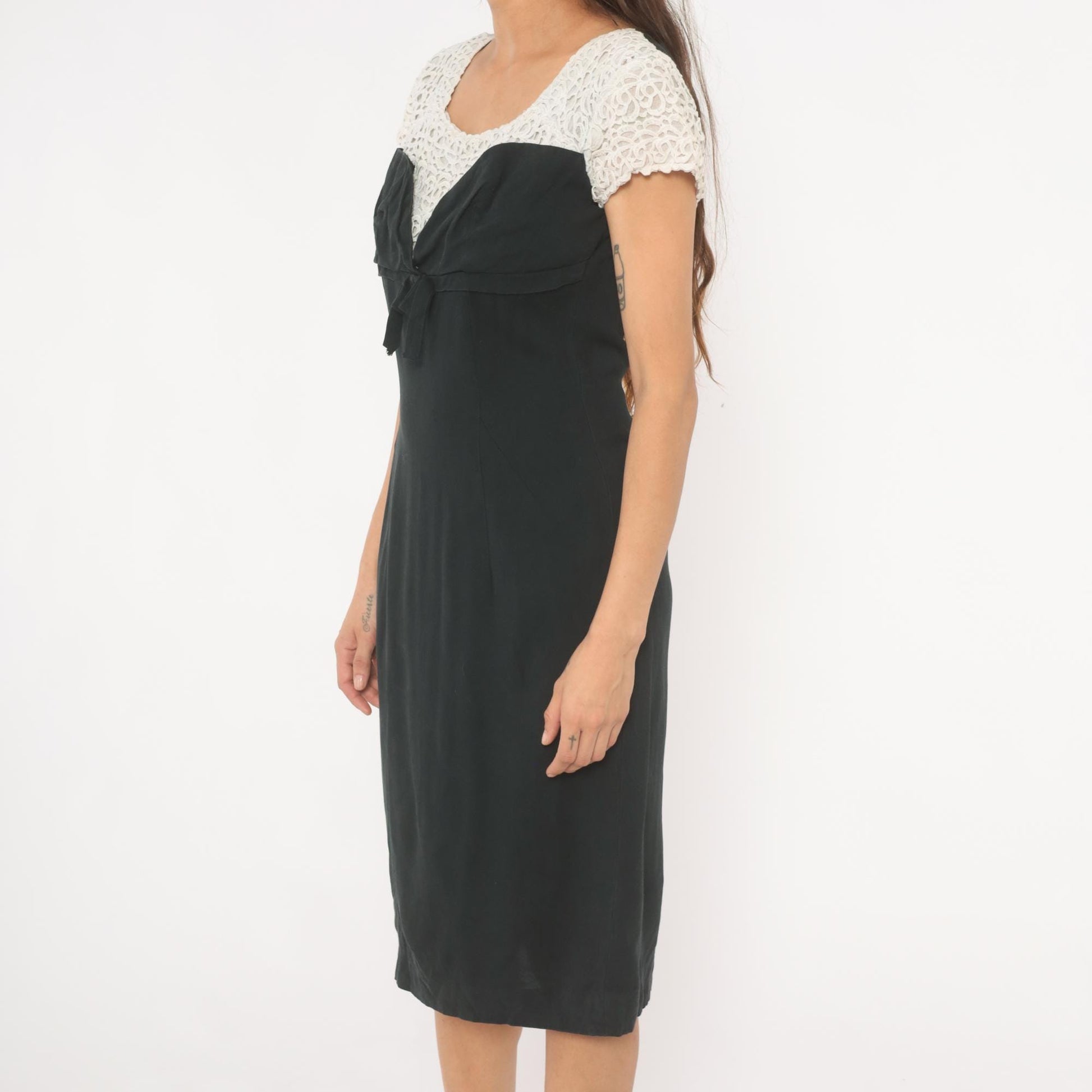 60s Black Crochet Lace Dress White Yoke Sweetheart Neckline Bow Empire Waist Medium M