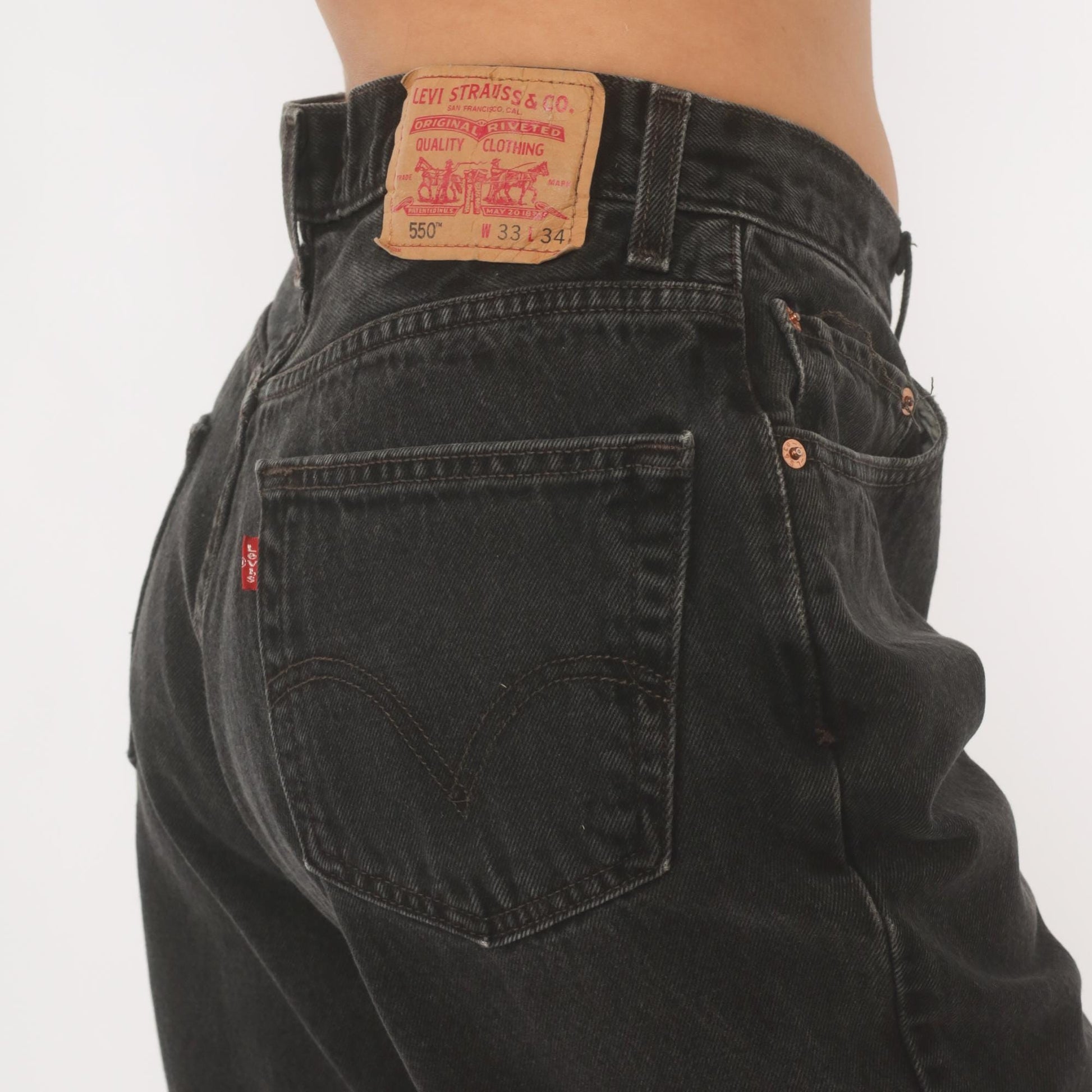 2000s Levi's 550 Faded Black High-Waisted Straight Leg Jeans 33 34