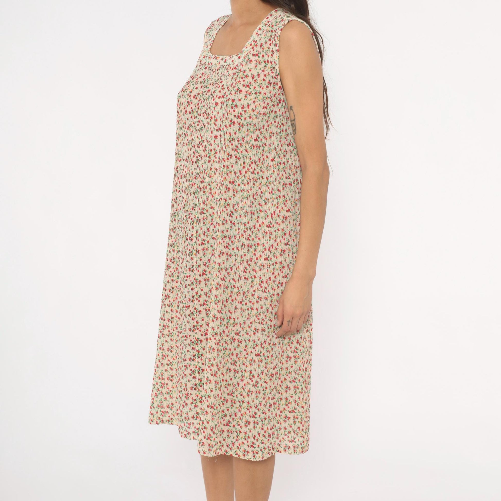 70s Ditsy Floral Shift Dress Cream Red Sleeveless Knee-Length Medium