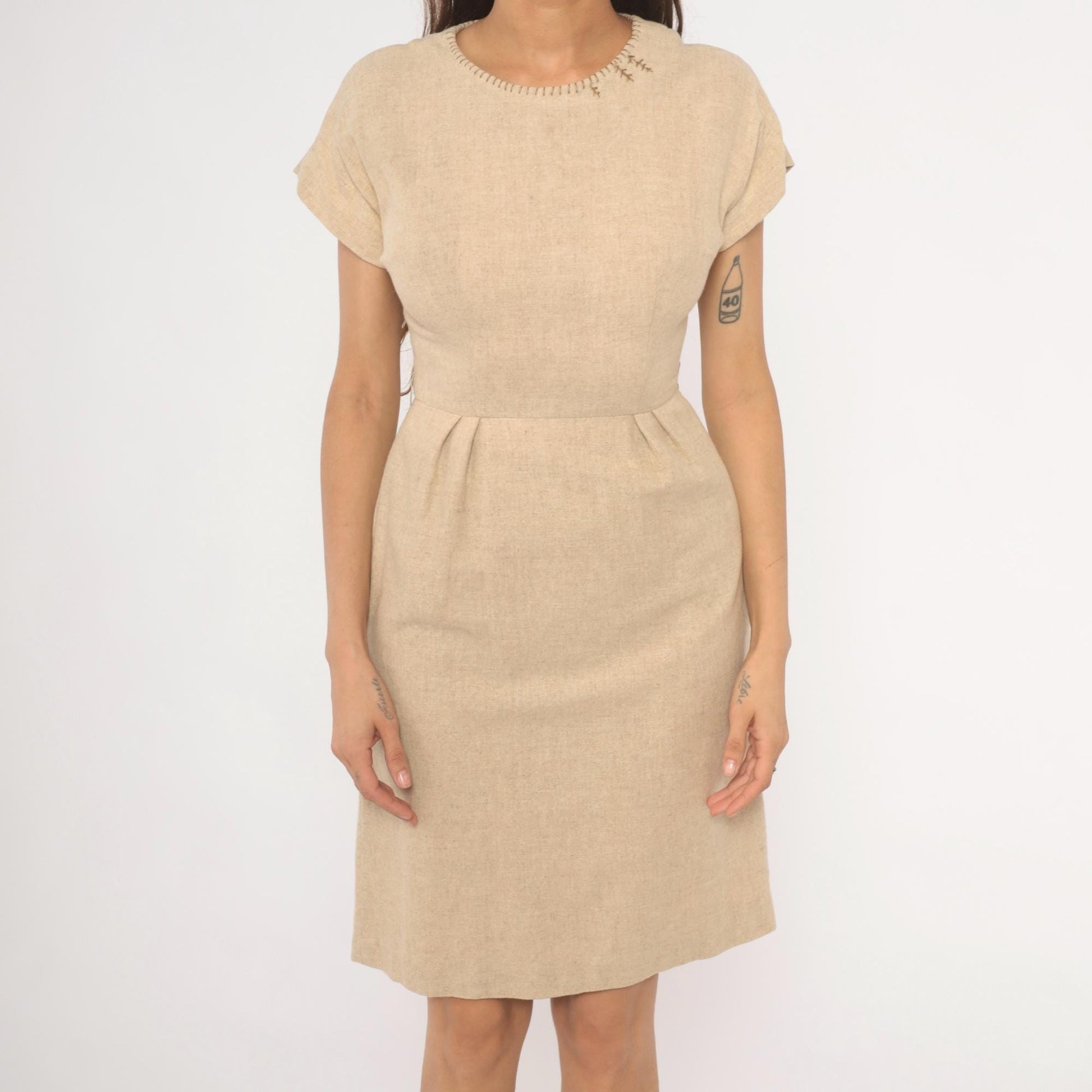 1950s Tan Wool Blend Sheath Dress Whipstitch Neckline Cap Sleeve Extra Small XS