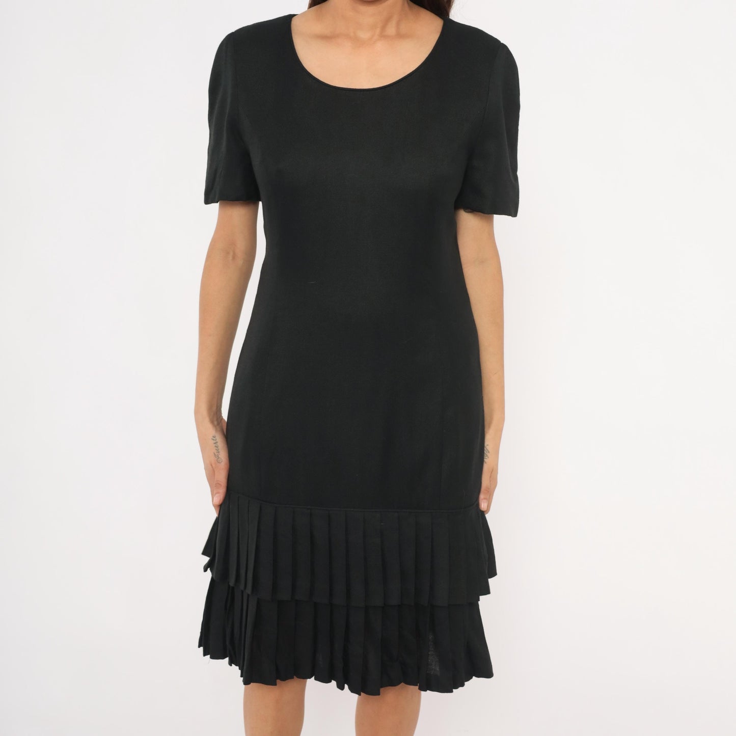 80s Carolina Herrera Black Knee-Length Dress Drop Waist Pleated Ruffle Medium