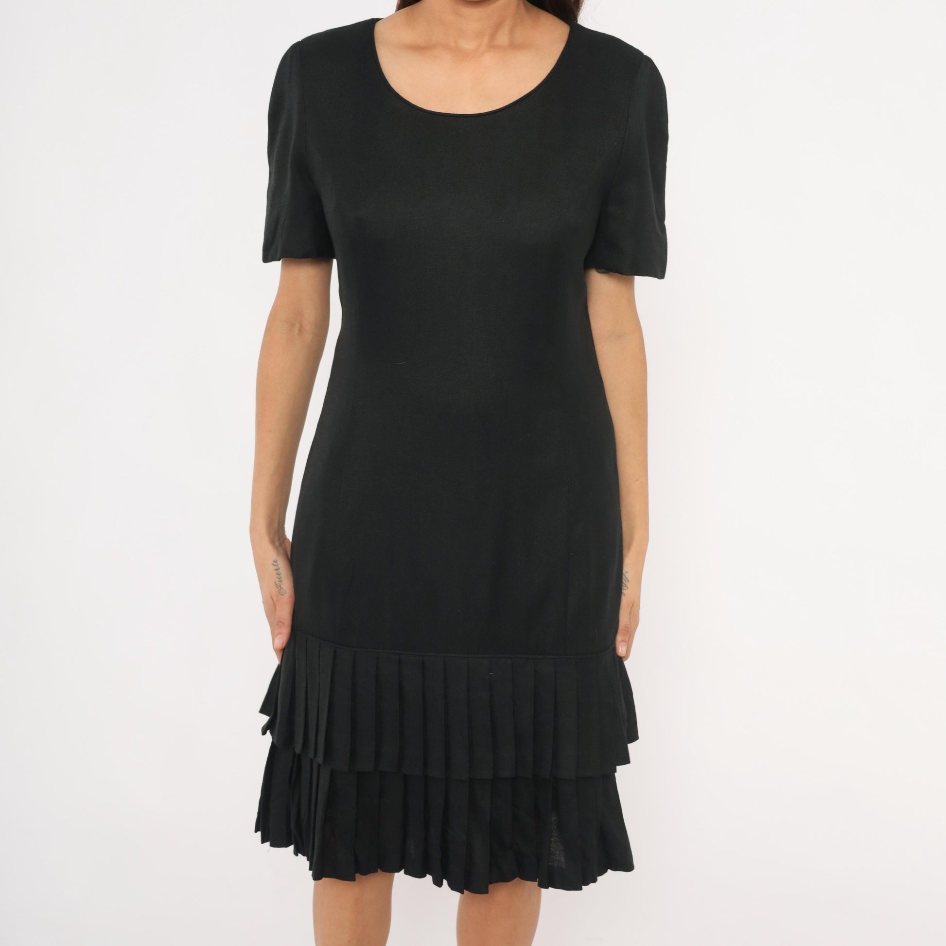 80s Carolina Herrera Black Knee-Length Dress Drop Waist Pleated Ruffle Medium