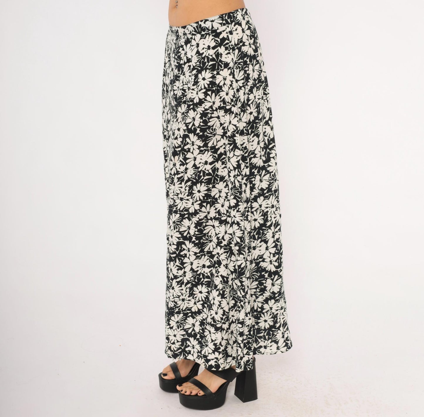 Y2K Briggs Black Daisy Floral Maxi Skirt Ivory Cream Medium M