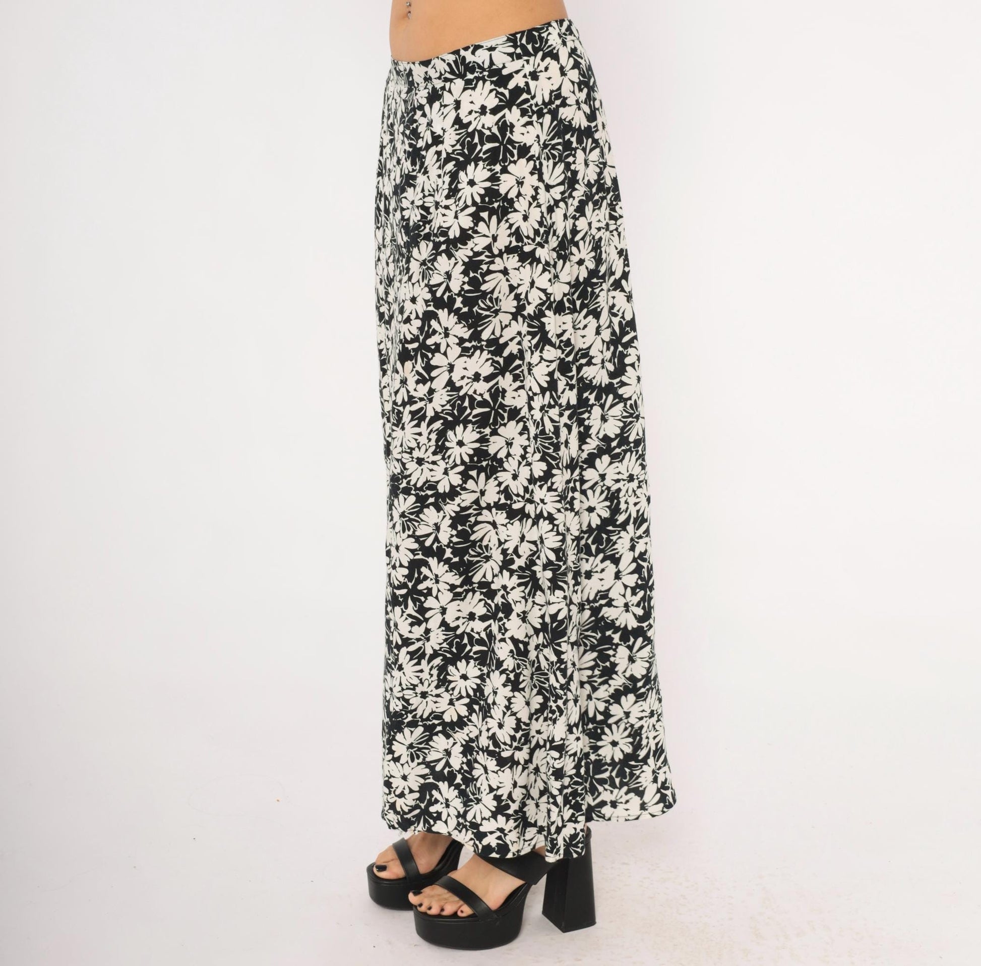 Y2K Briggs Black Daisy Floral Maxi Skirt Ivory Cream Medium M