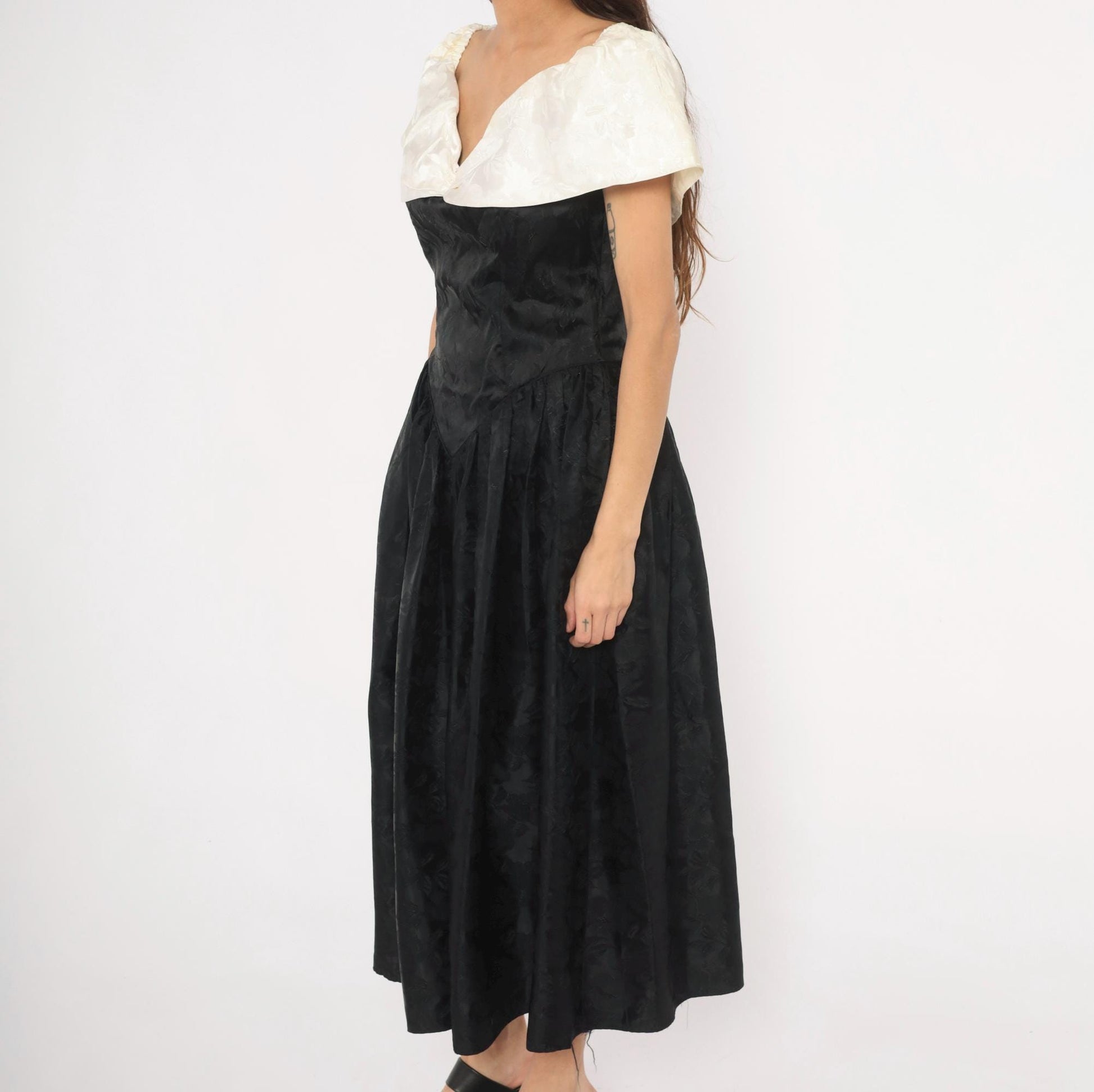 90s Black Ivory Jacquard Off-Shoulder Evening Gown Basque Waist Large L
