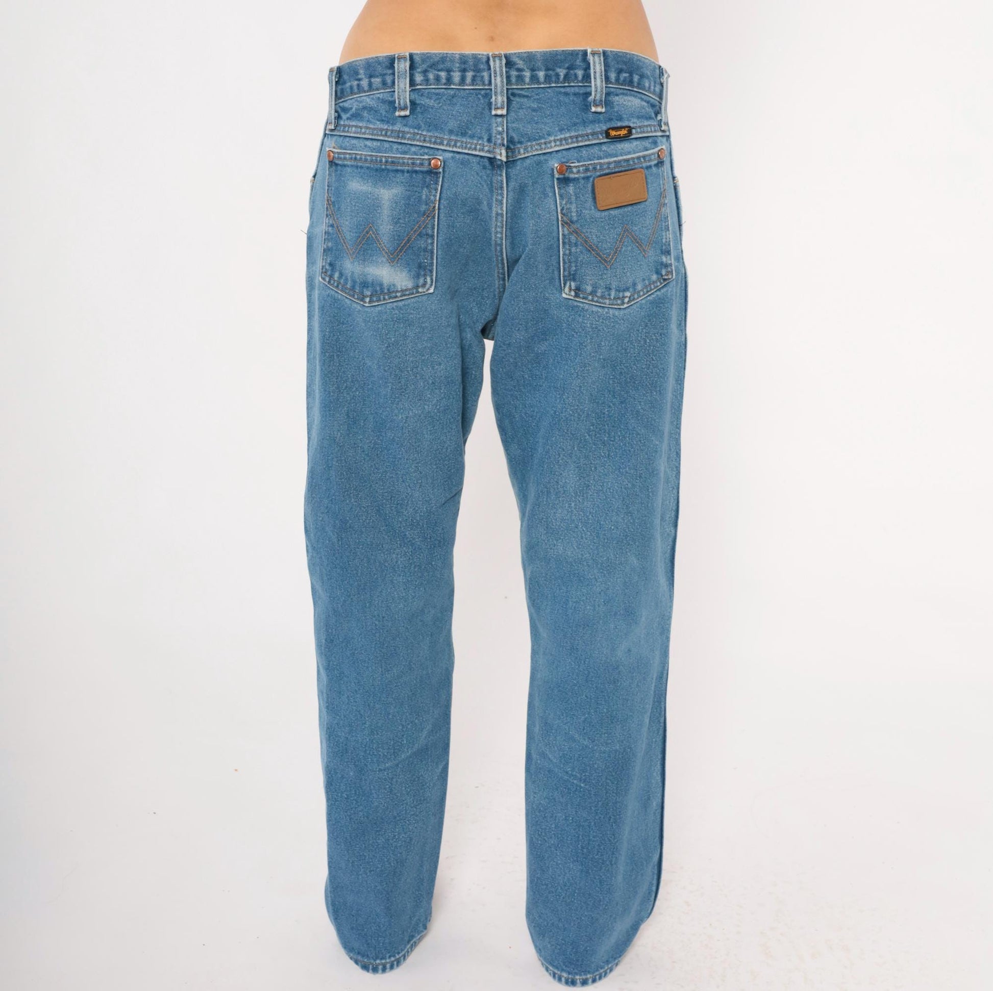 90s Wrangler Cowboy Cut Straight Leg Jeans Medium Wash Cotton 34x31