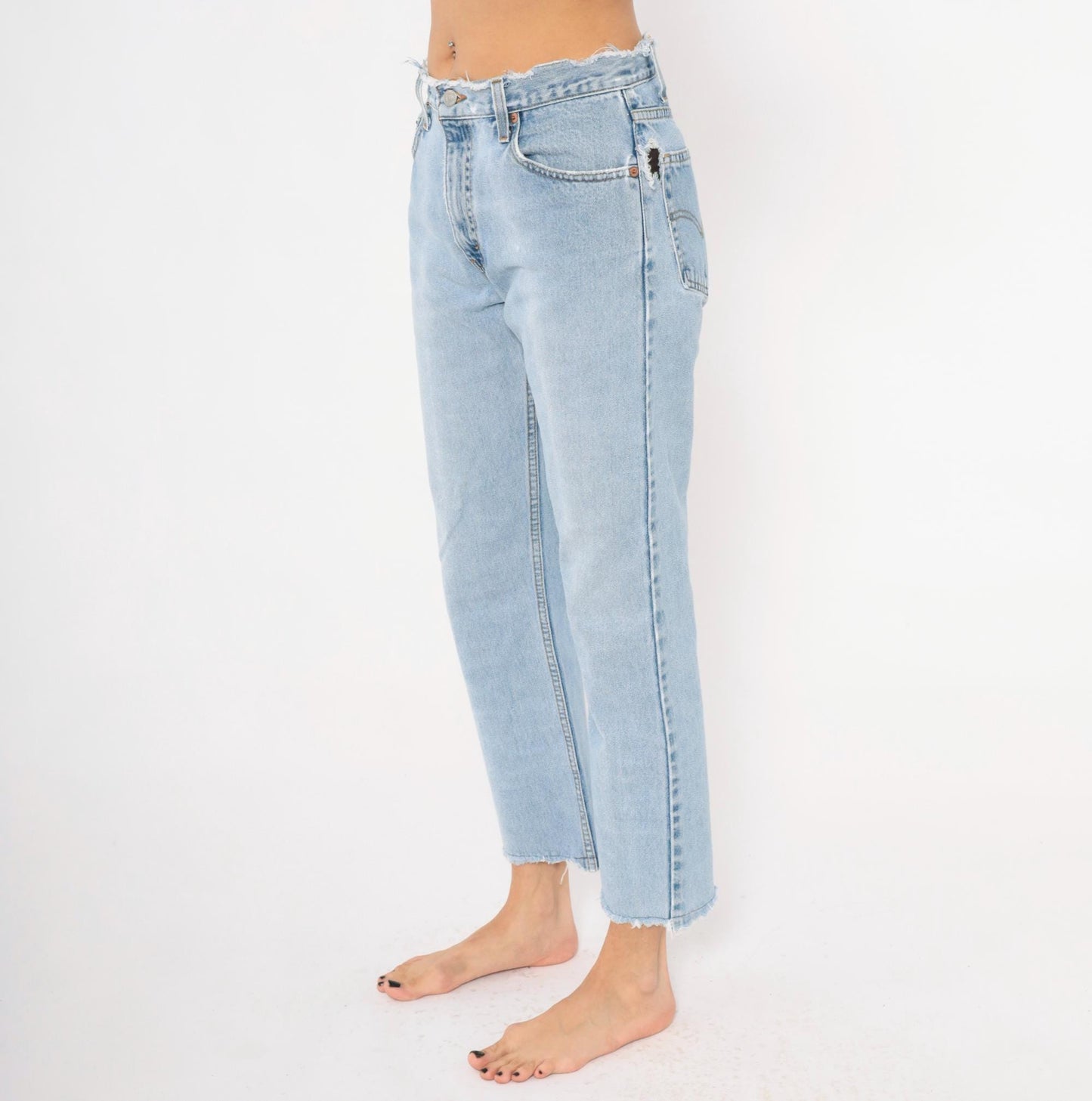 90s Levi's Cropped Jeans Light Wash Raw Hem Distressed Ankle Blue Denim 30x28