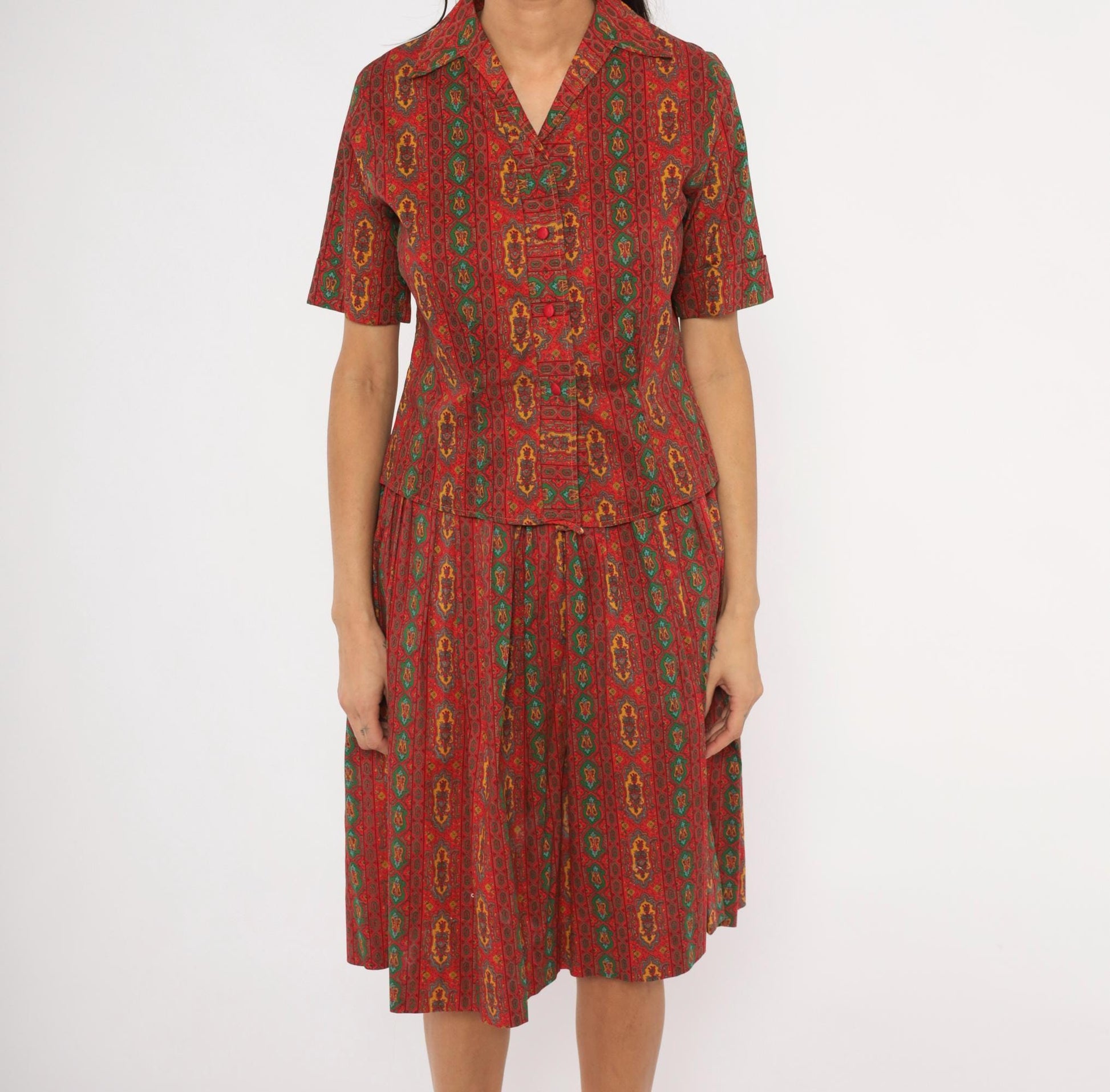 60s Medallion Print Two Piece Set Red Green Cotton Blouse Pleated Skirt Small