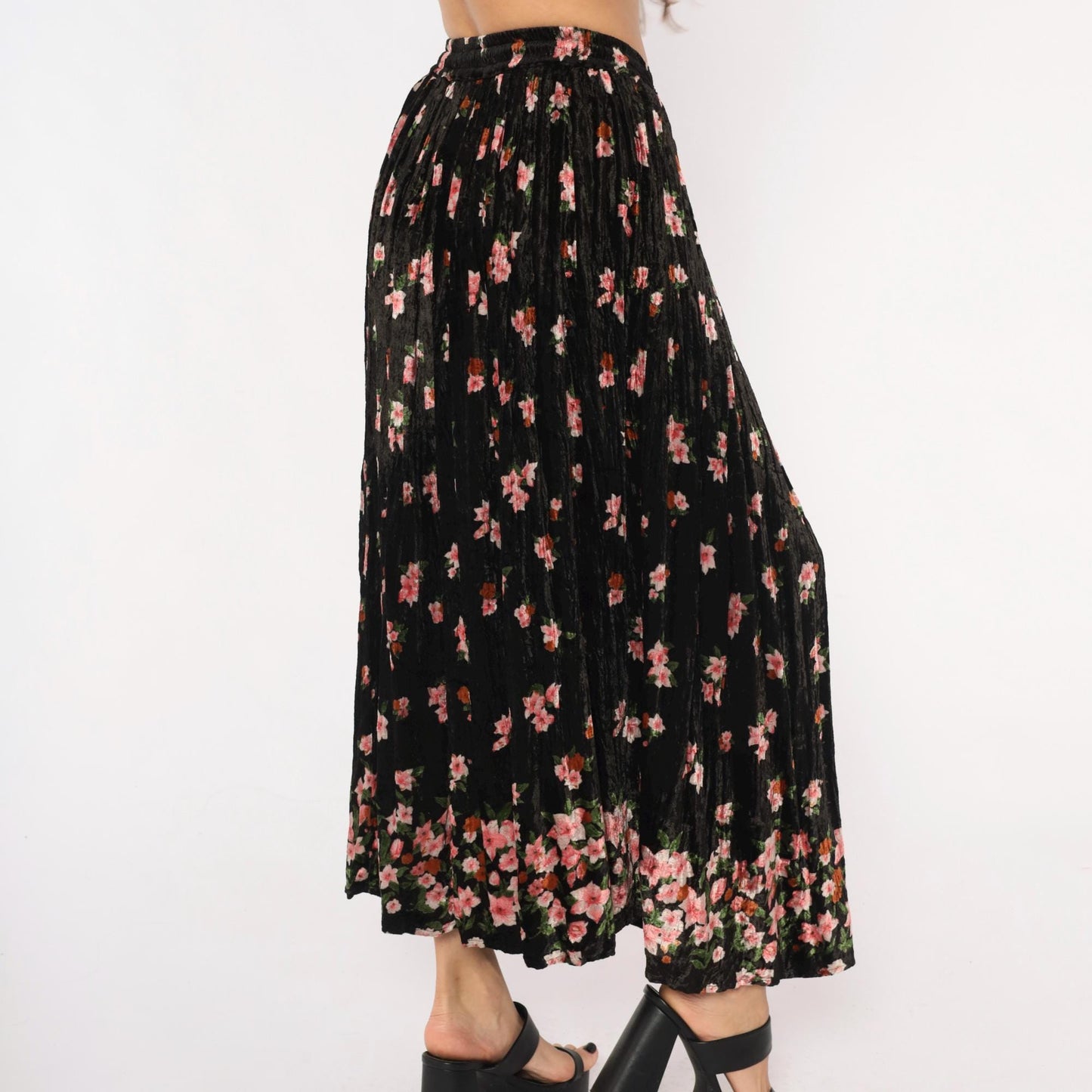 90s Xford Black Crushed Velvet Maxi Skirt Pink Floral Print One Size