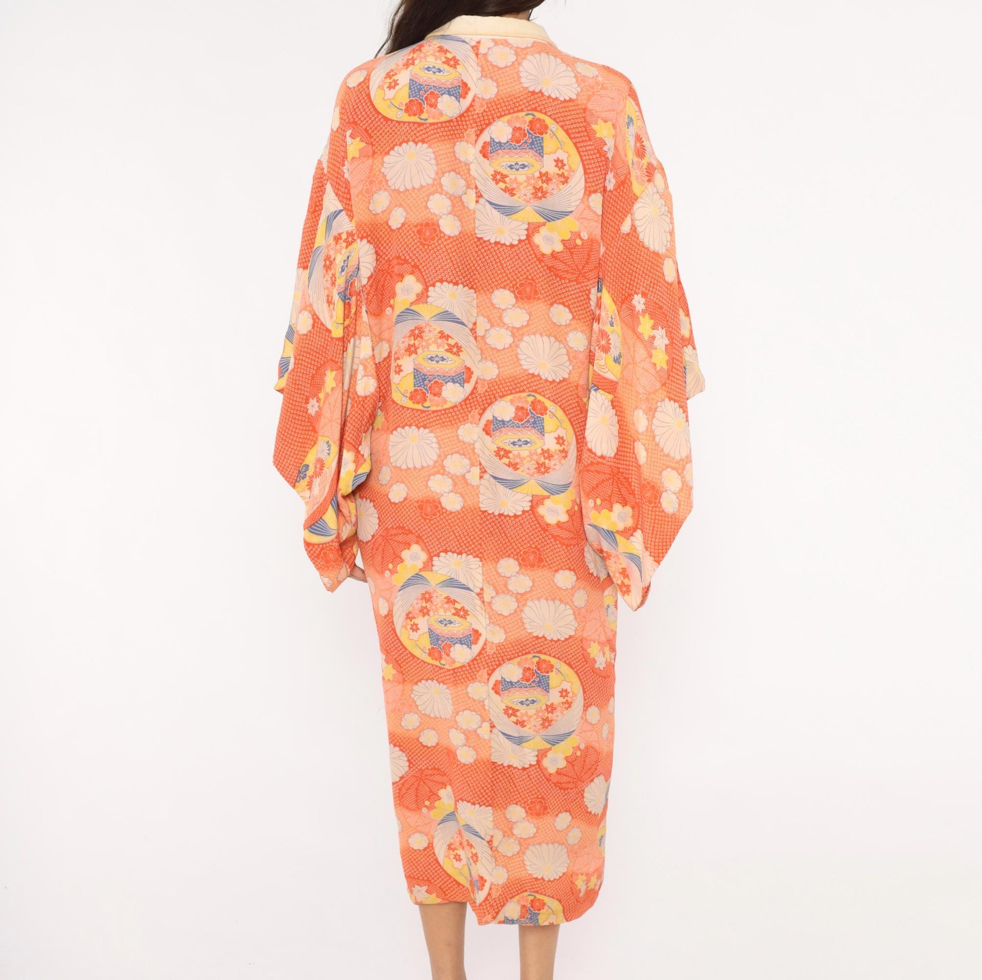 70s Japanese Silk Kimono Robe Orange Floral Chrysanthemum Midi Medium M