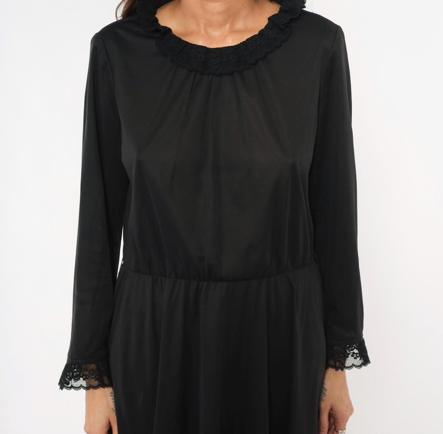 70s Black Lace Trim Scoop Neck A-Line Dress Knee Length Long Sleeve Medium Large