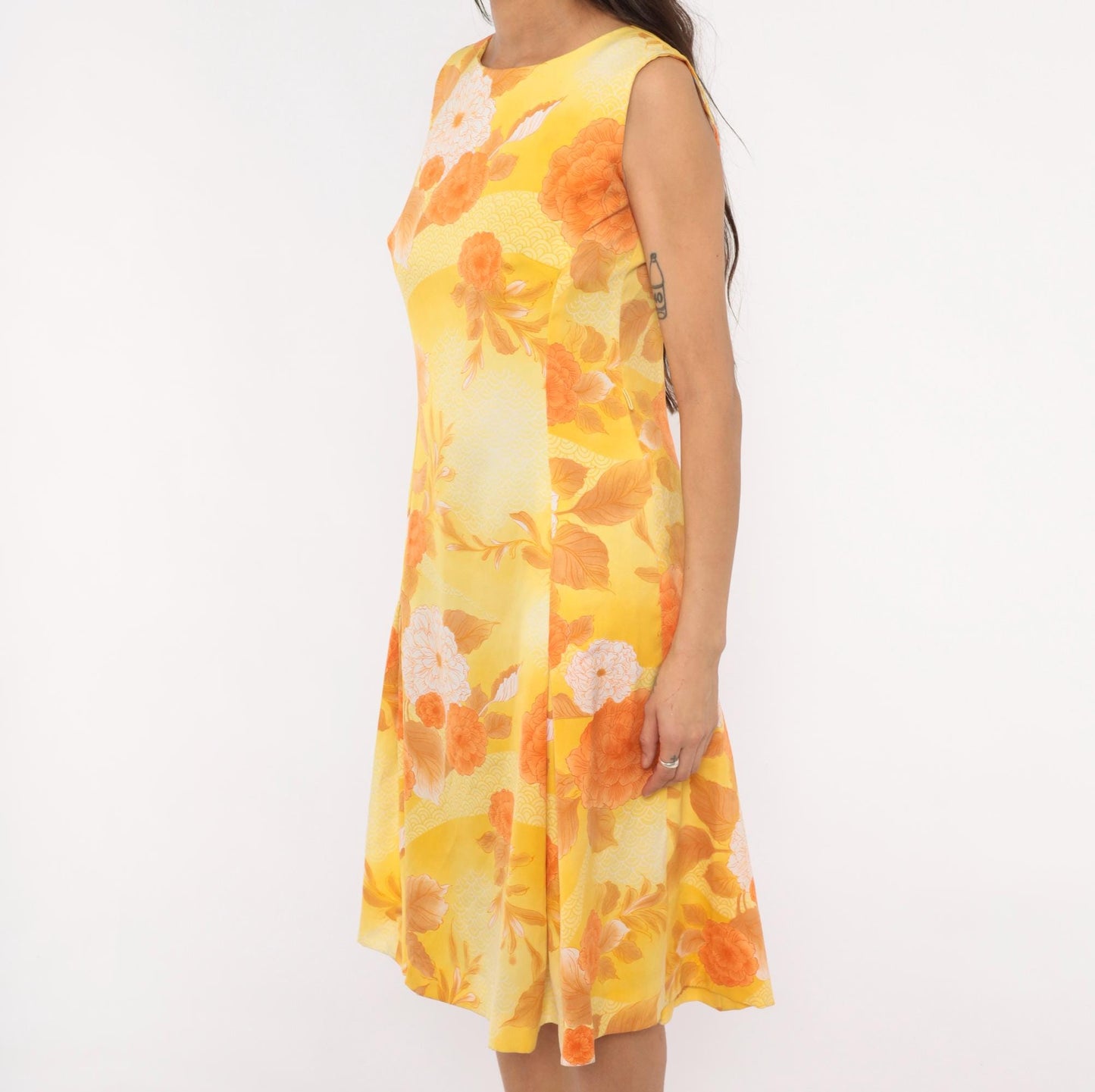 1970s Polynesian Casuals Floral Dress Yellow Orange Peony Knee-Length Small