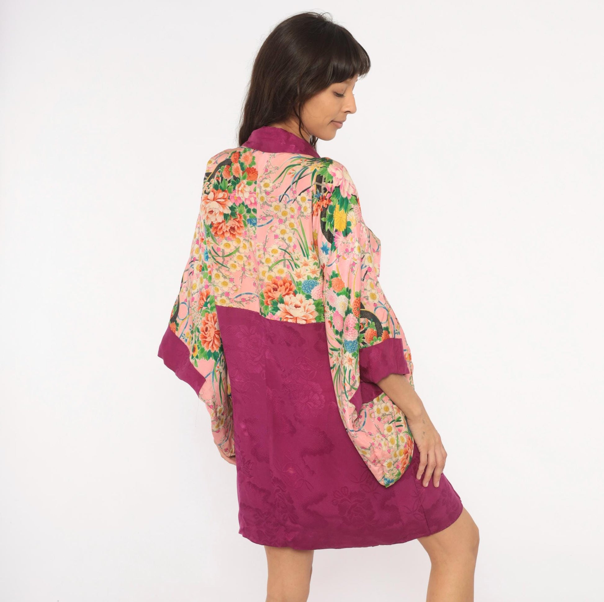 70s Silk Kimono Robe Pink Magenta Floral Chrysanthemum Butterfly Print Small S