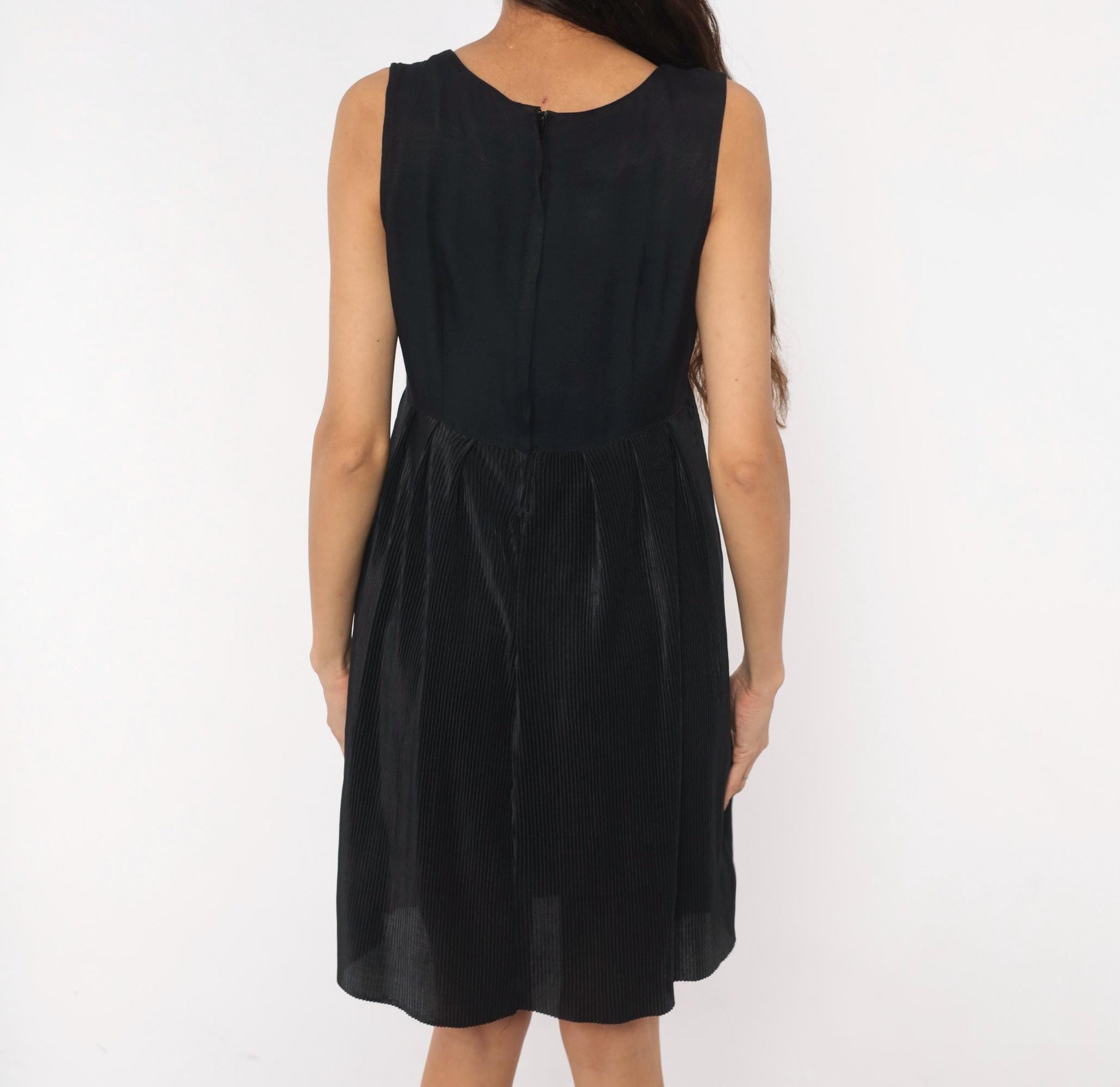 90s Elisse Black Pleated Mini Dress Scoop Neck Sleeveless Medium M