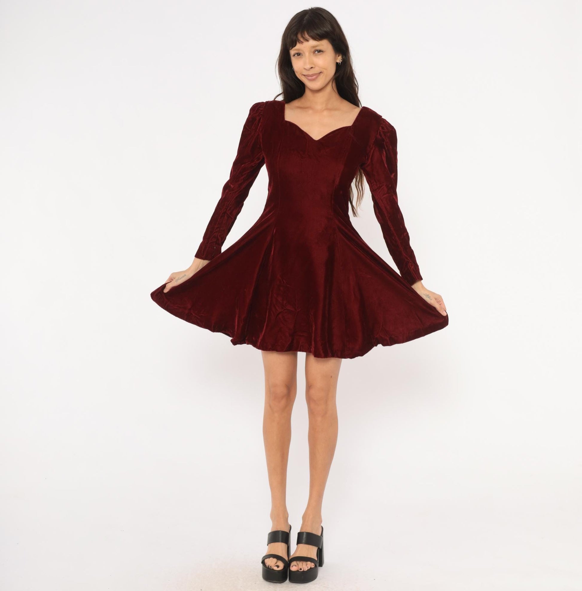 90s Perspective Burgundy Velvet Mini Dress Sweetheart Neckline Puff Sleeve Small S