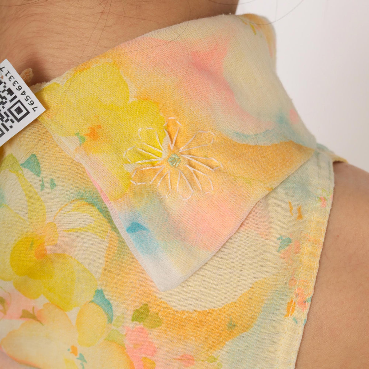 70s Watercolor Floral Sleeveless Blouse Yellow Pink Blue Cotton Mock Neck Extra Small