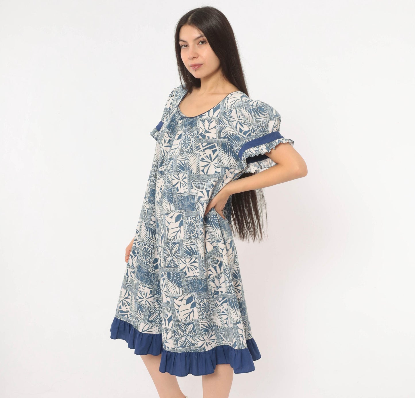 90s Good Times Tapa Print Muumuu Blue White Tropical Patchwork Cotton Knee-Length Medium Large