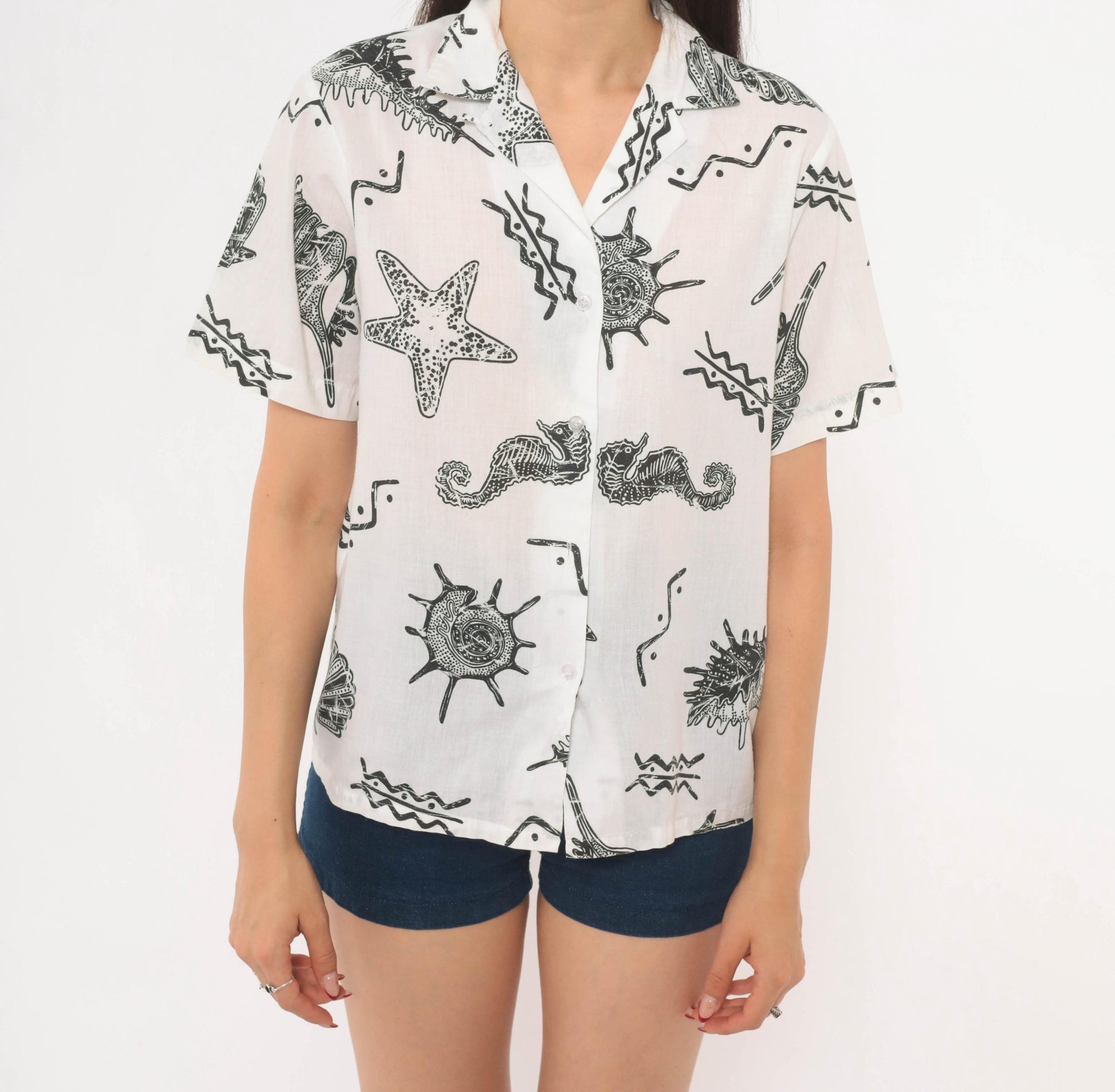 90s Cheryl Tiegs Seashell Print Camp Collar Shirt White Black Cotton XS