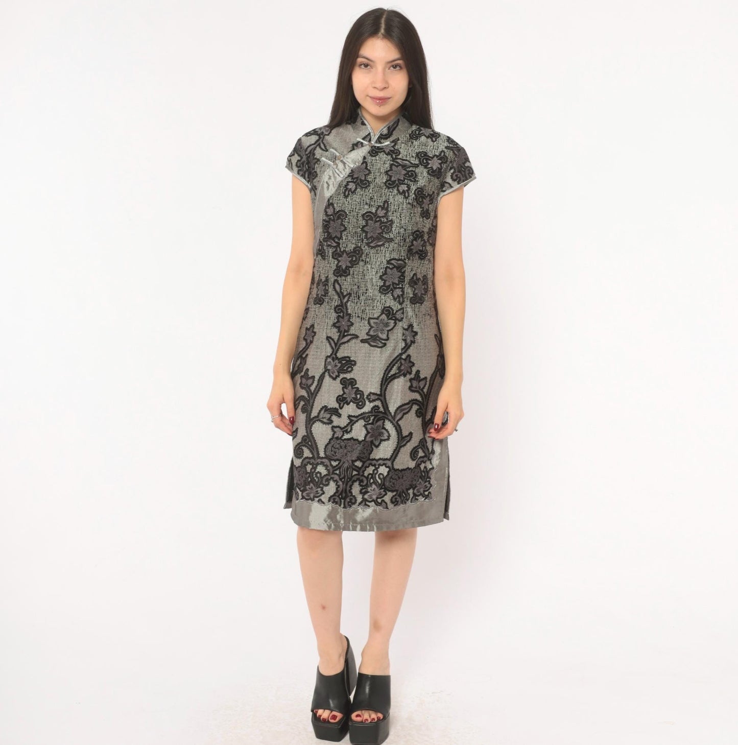 90s Grey Cheongsam Dress Black Floral Embroidered Qipao Mandarin Collar Medium M