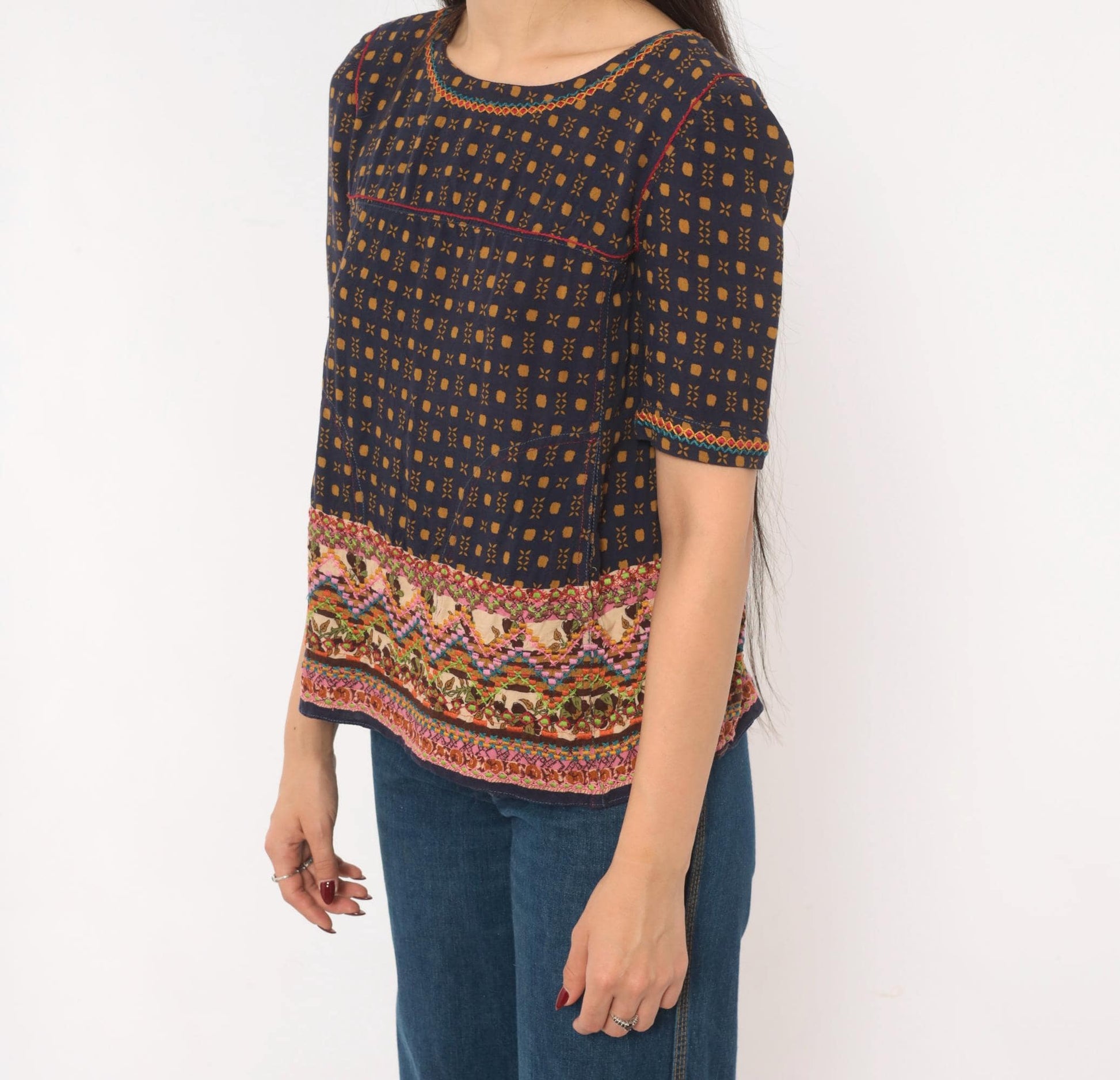Y2K Holding Horses Embroidered Folk Art Blouse Tan Navy Geometric Cross Stitch Extra Small