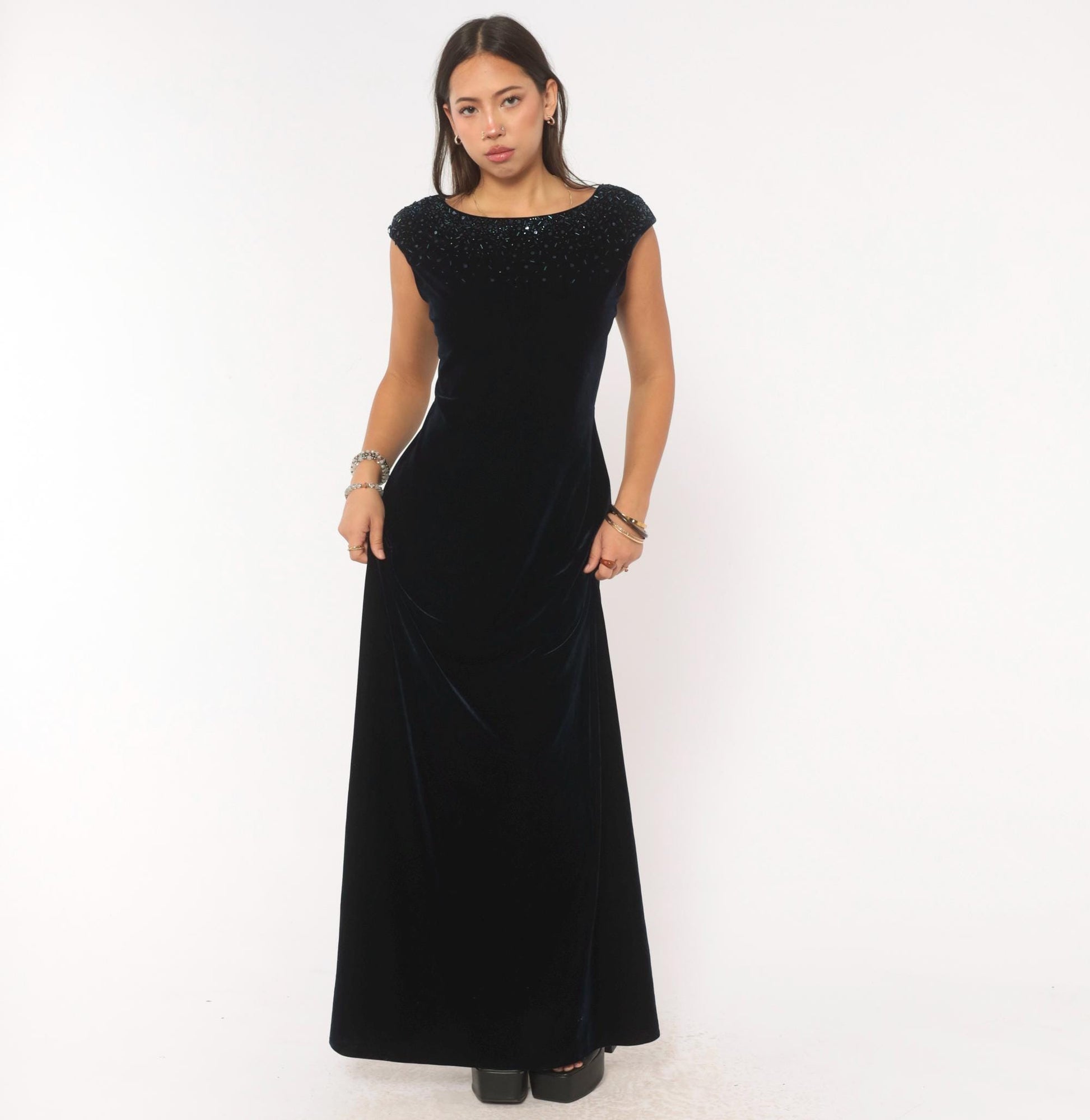 90s J. R. Nites Navy Velvet Gown Beaded Sequin Cap Sleeve Boat Neck Medium