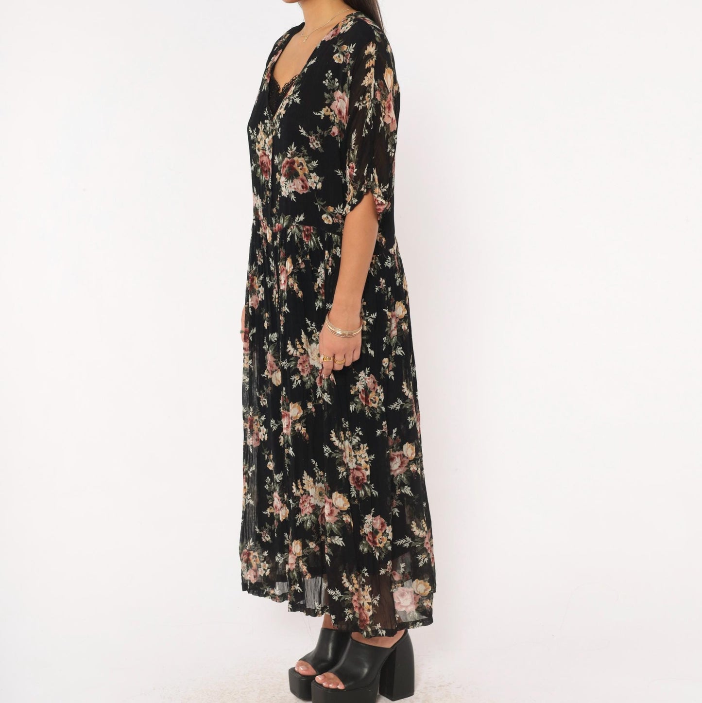 90s Nostalgia Black Floral Maxi Dress V Neck Button Front Crochet Lace Small