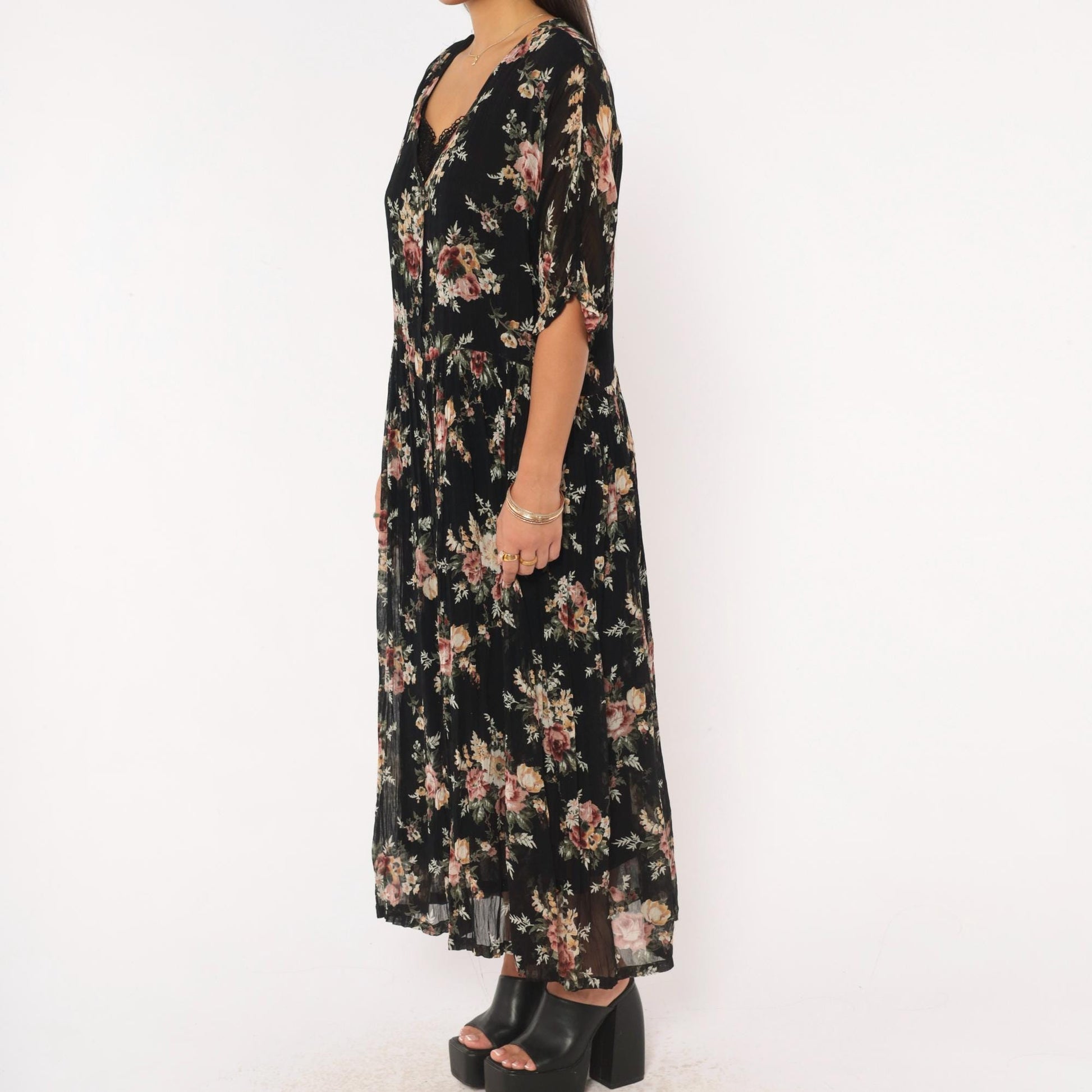 90s Nostalgia Black Floral Maxi Dress V Neck Button Front Crochet Lace Small
