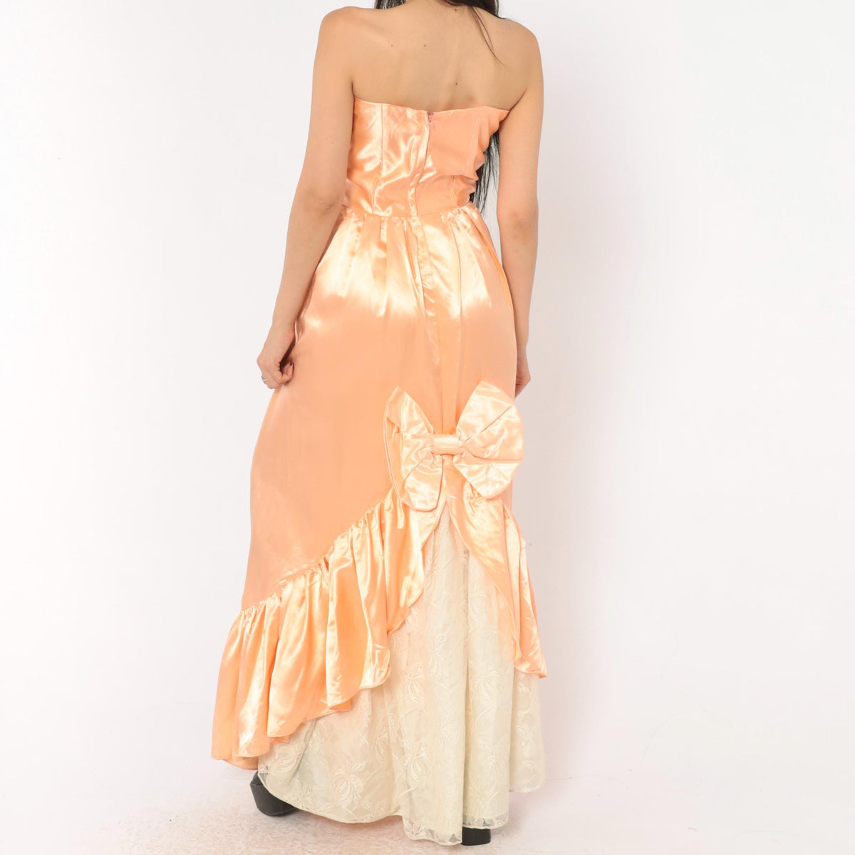 80s Peach Satin Strapless Maxi Gown Sweetheart Neckline Lace Bustle Small