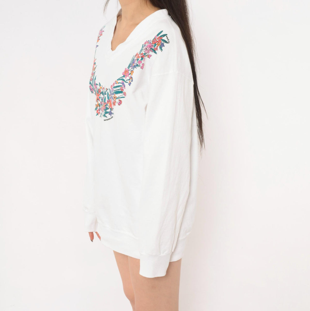 90s L.A. Sportswear Floral V-Neck Sweatshirt White Cotton Pullover Medium M