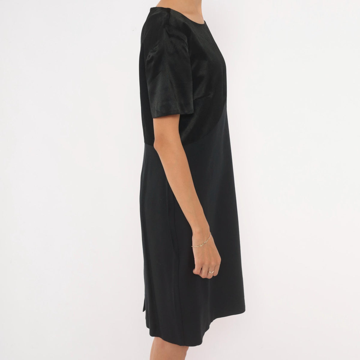 90s Black Satin Bodice Knee-Length Dress Short Sleeve Sheath Medium M