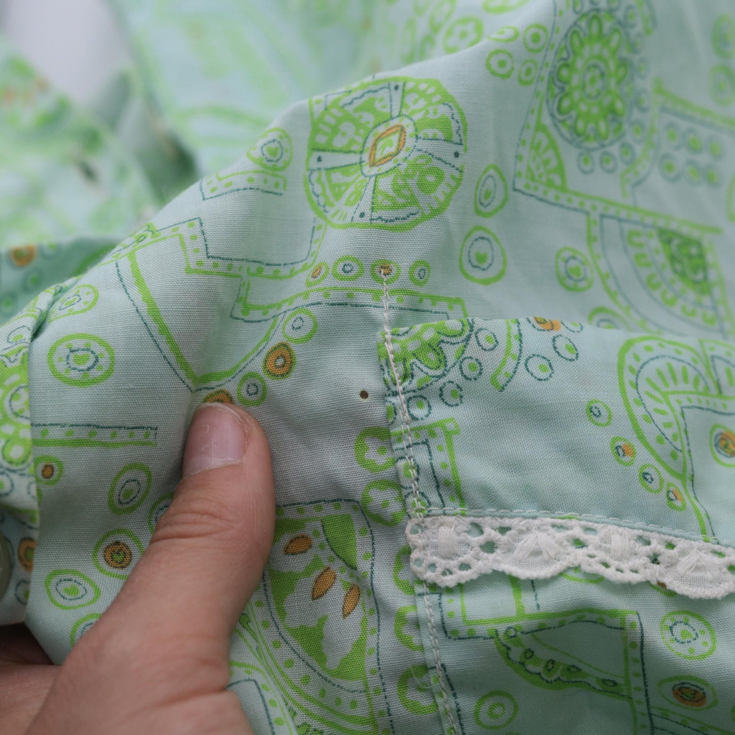 70s Sum Wah Mint Green Floral Button-Up Blouse Short Sleeve Collared Medium