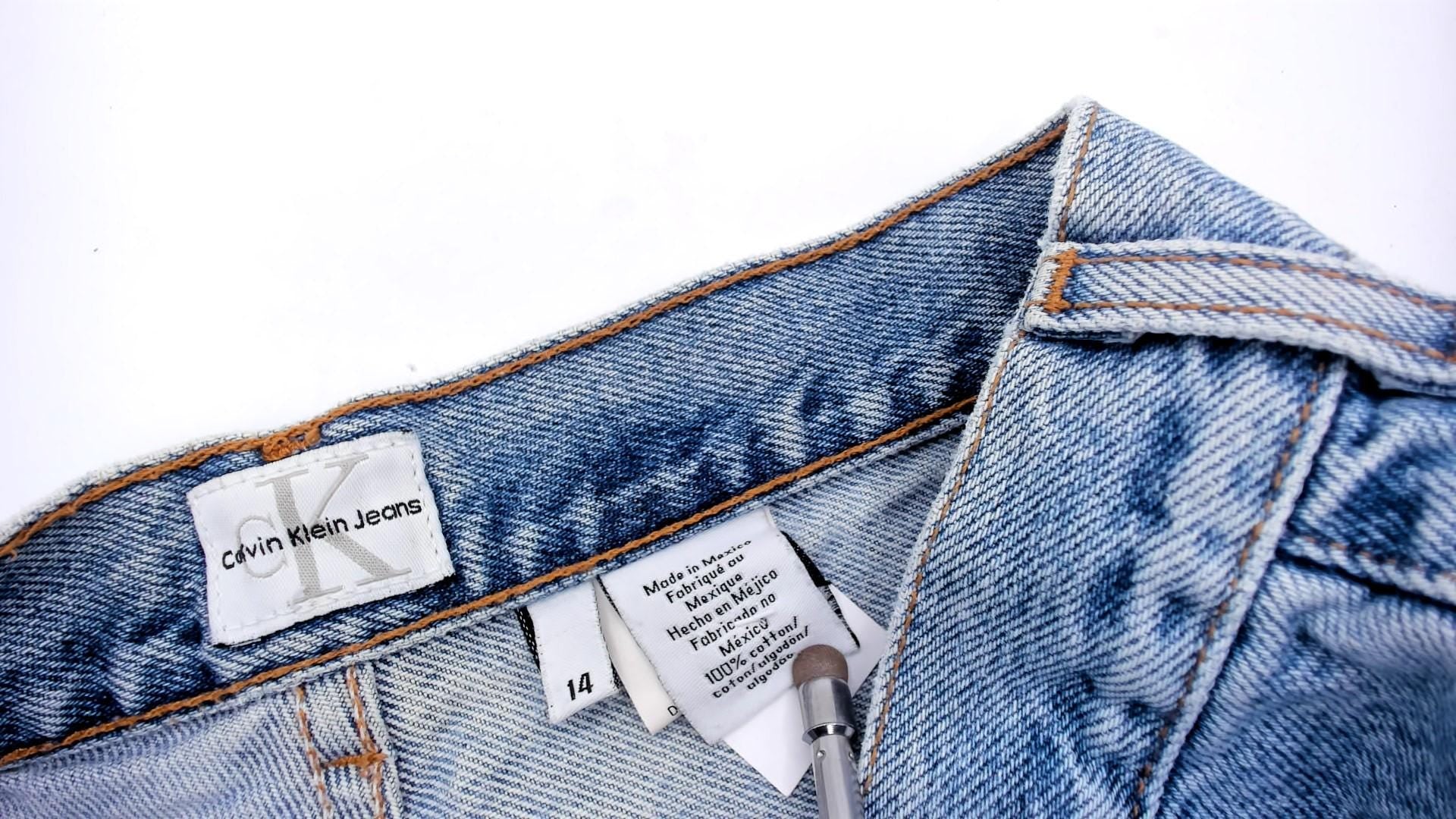 Calvin Klein 90s High Rise Denim Shorts Light Wash Blue Button Fly Large