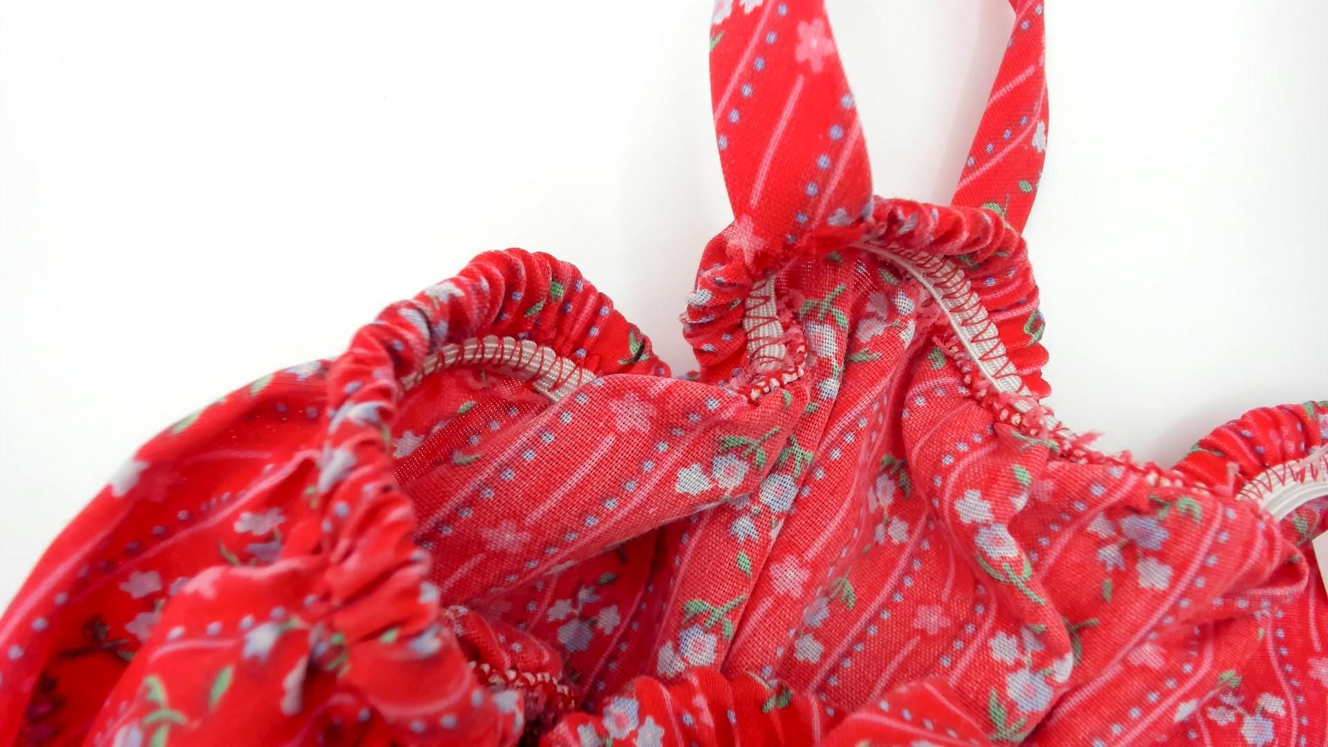 70s Red Calico Floral Sundress White Lace Trim Tie Straps Small