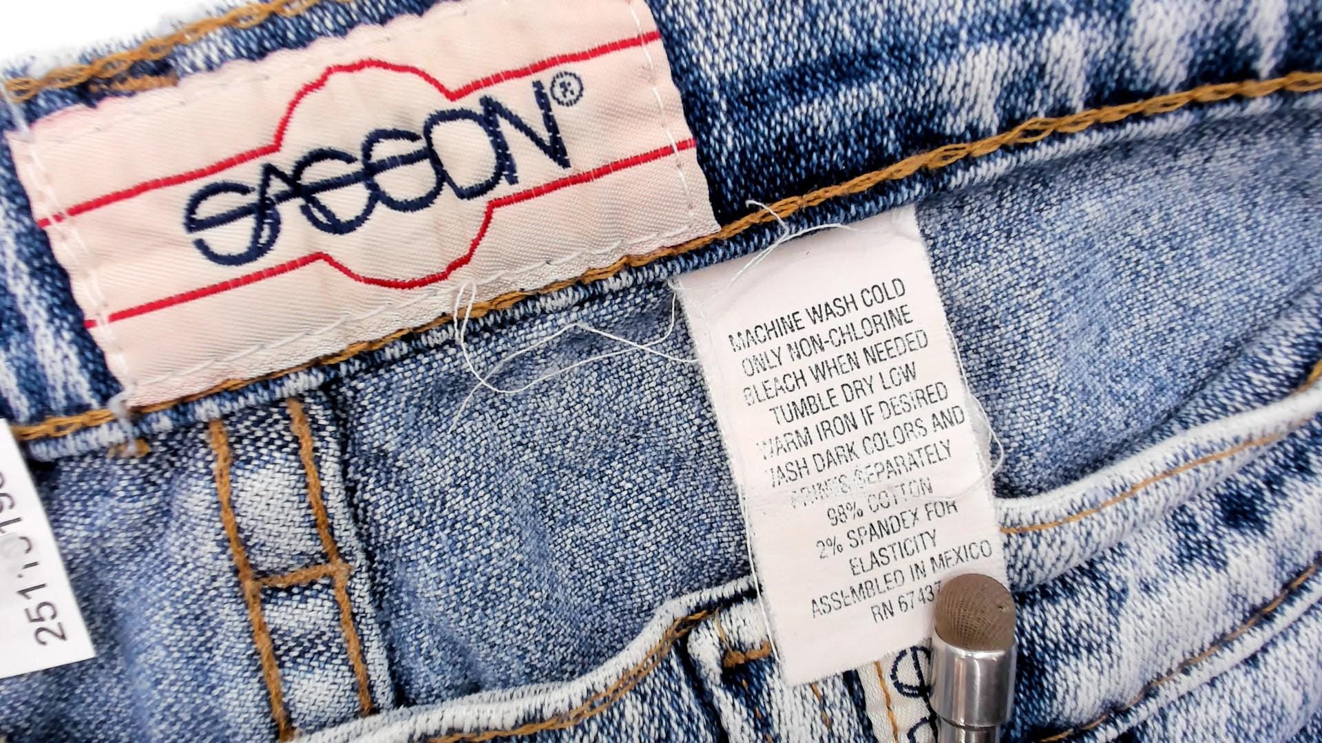 90s Sasson Acid Wash High-Waisted Straight Leg Jeans Light Blue Large